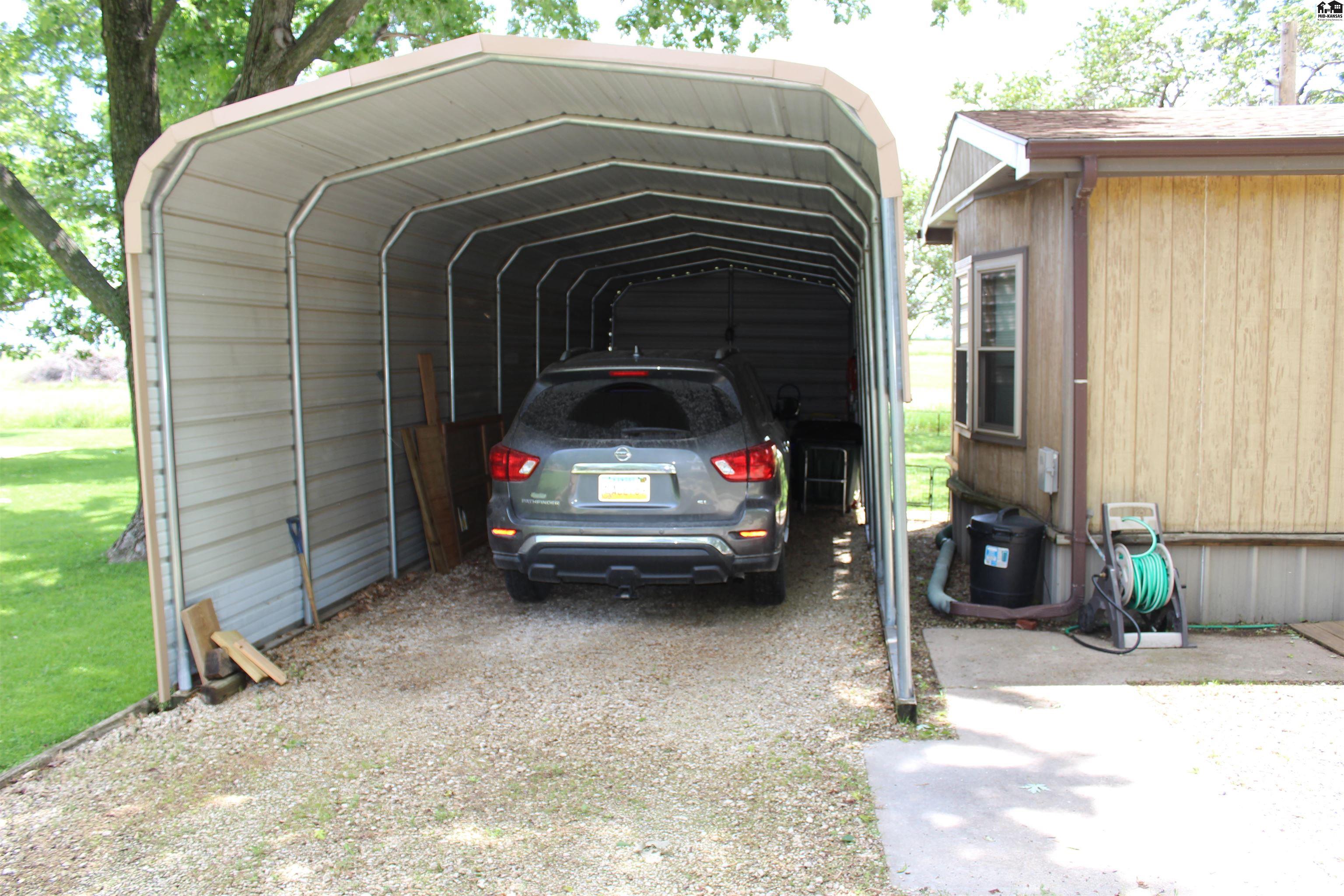 2154 Schlotthauer Drive Marion KS 66861