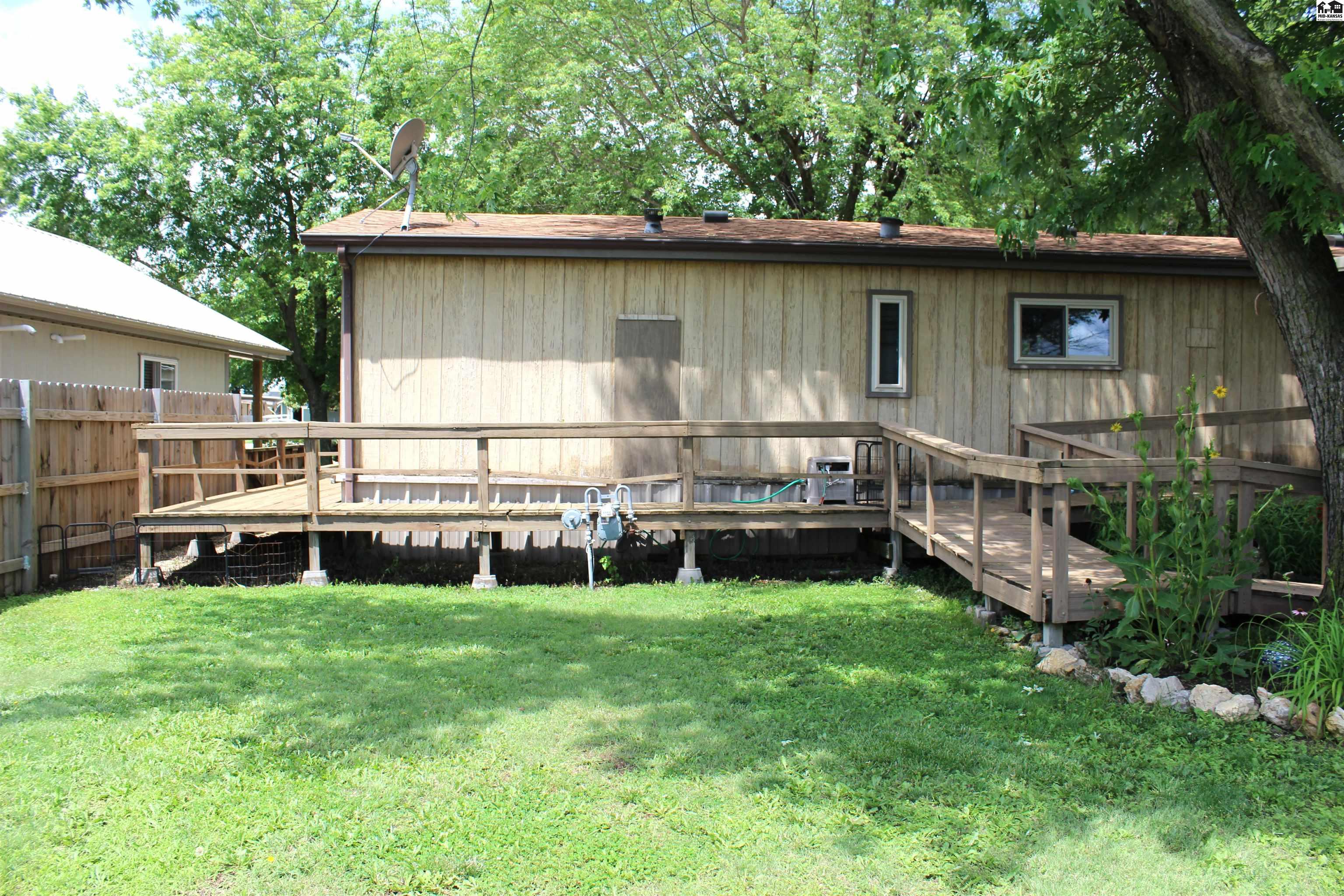 2154 Schlotthauer Drive Marion KS 66861