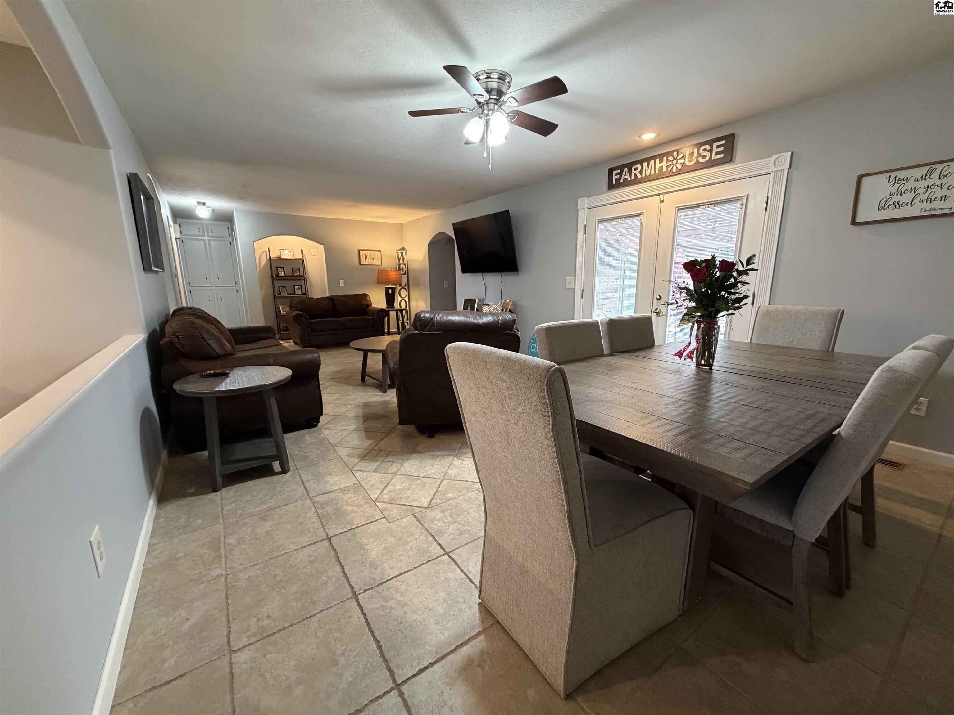 315 E Forest Avenue South Hutchinson KS 67505