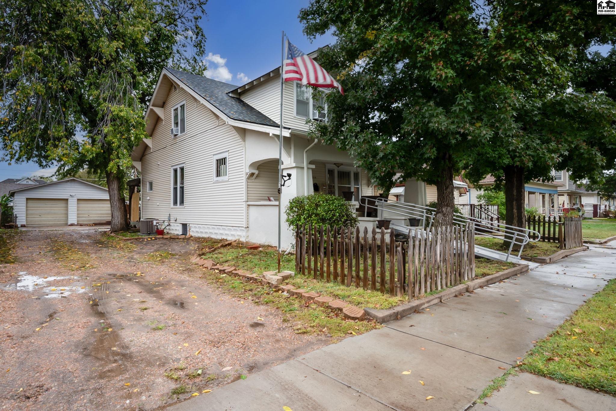 214 W 11th Avenue Hutchinson KS 67502