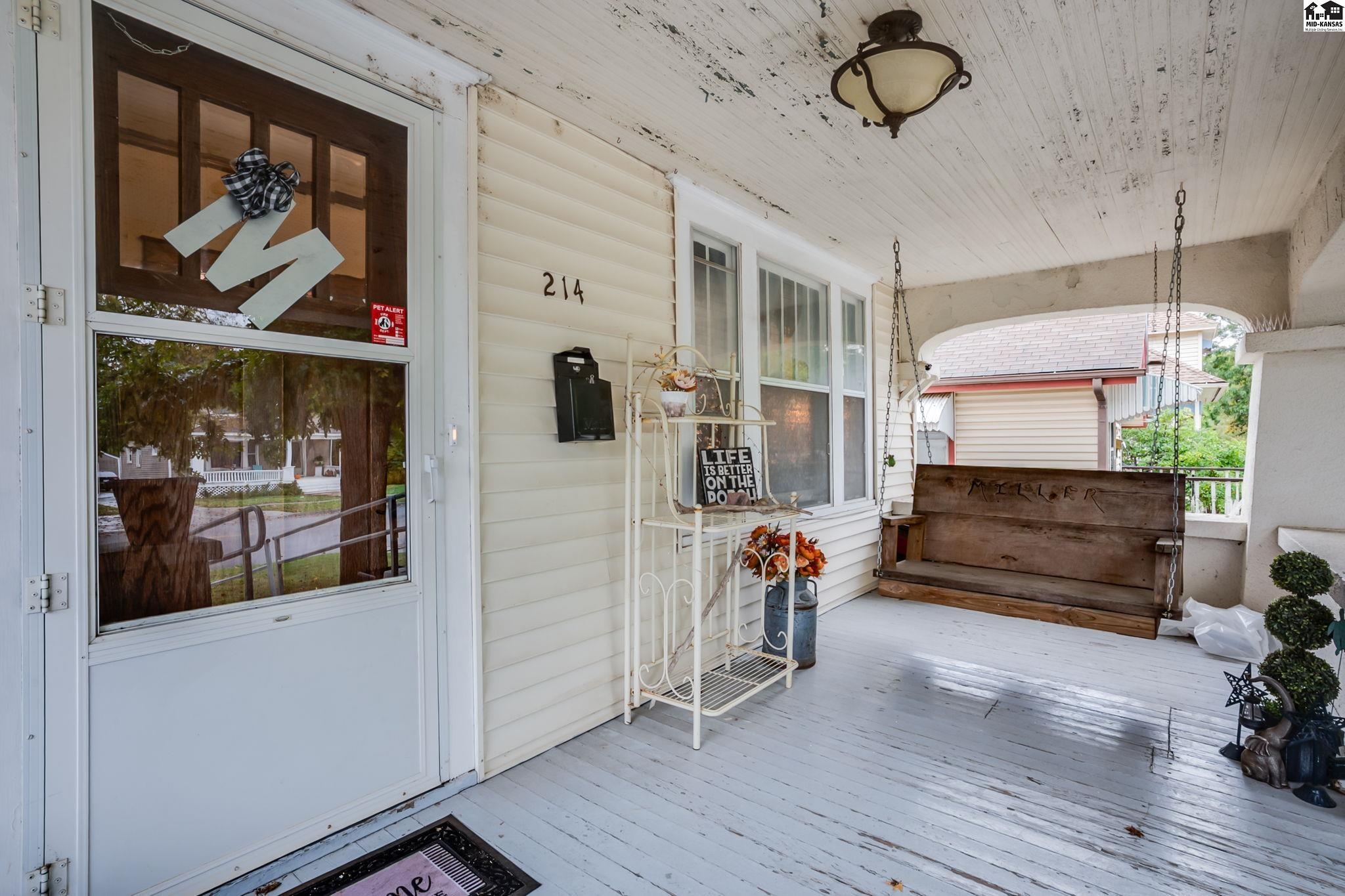 214 W 11th Avenue Hutchinson KS 67502