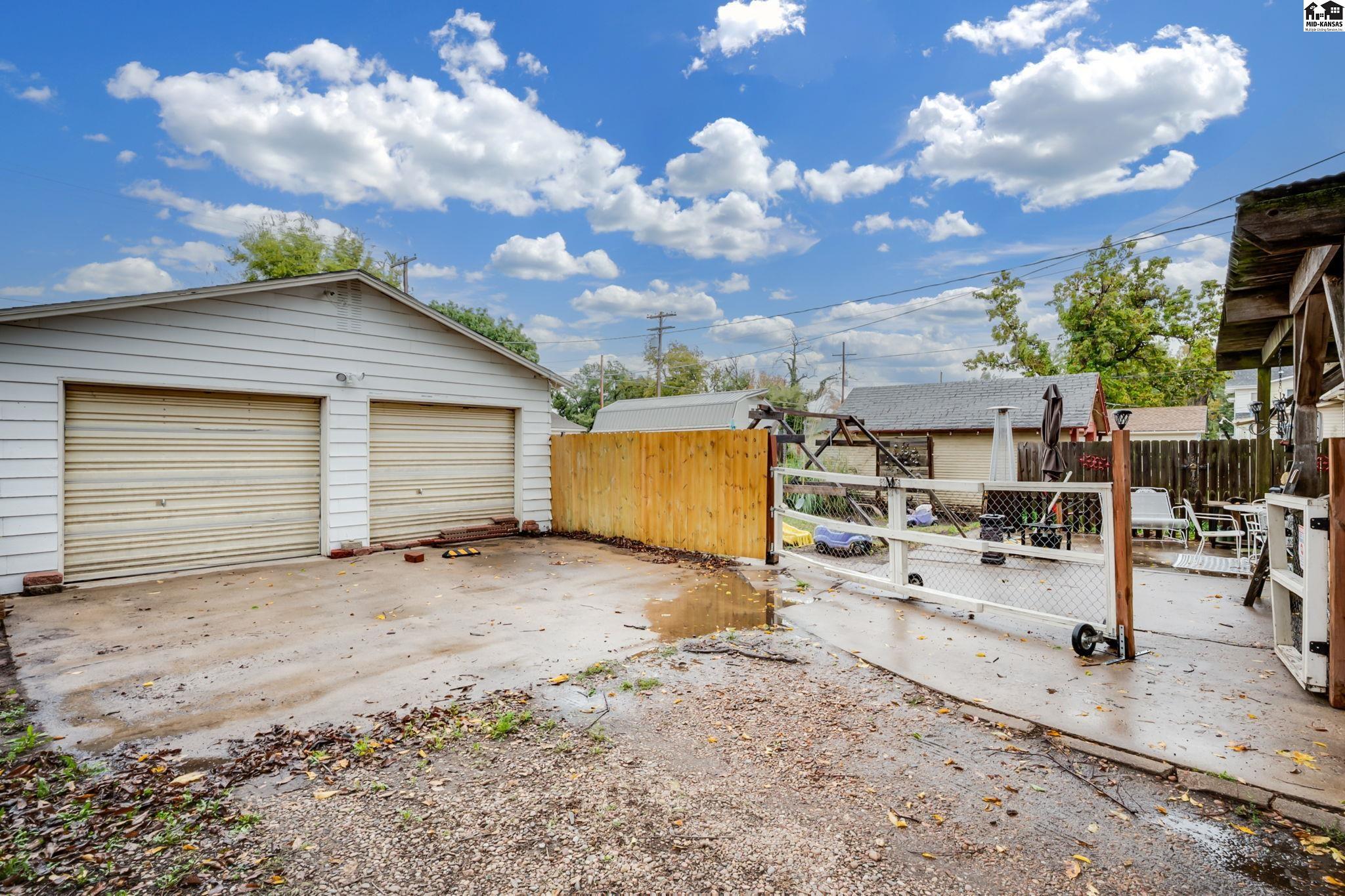 214 W 11th Avenue Hutchinson KS 67502