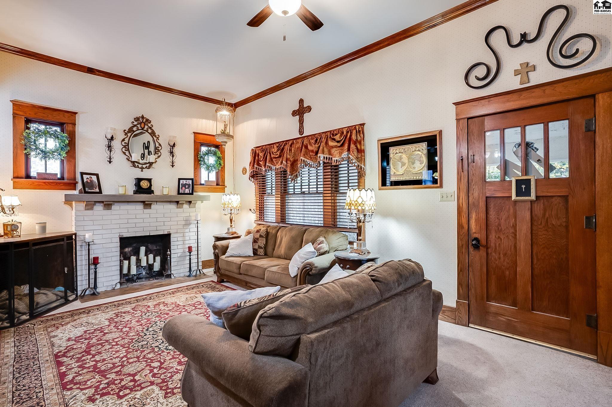 214 W 11th Avenue Hutchinson KS 67502