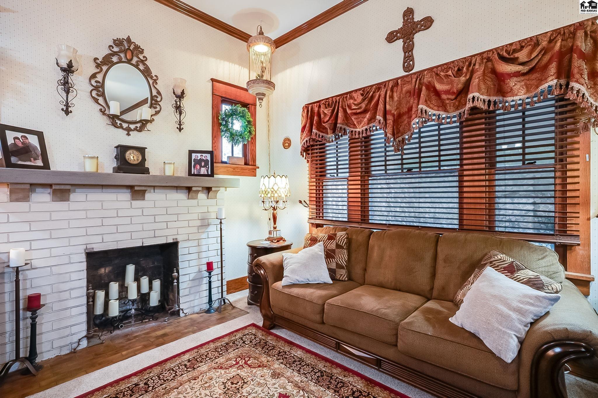 214 W 11th Avenue Hutchinson KS 67502