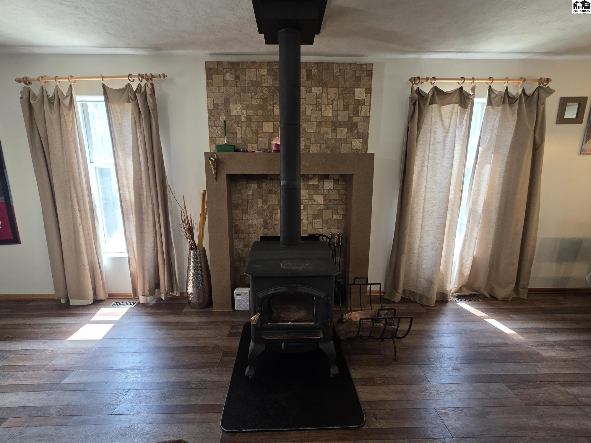 1215 N Mayfield Road Hutchinson KS 67502