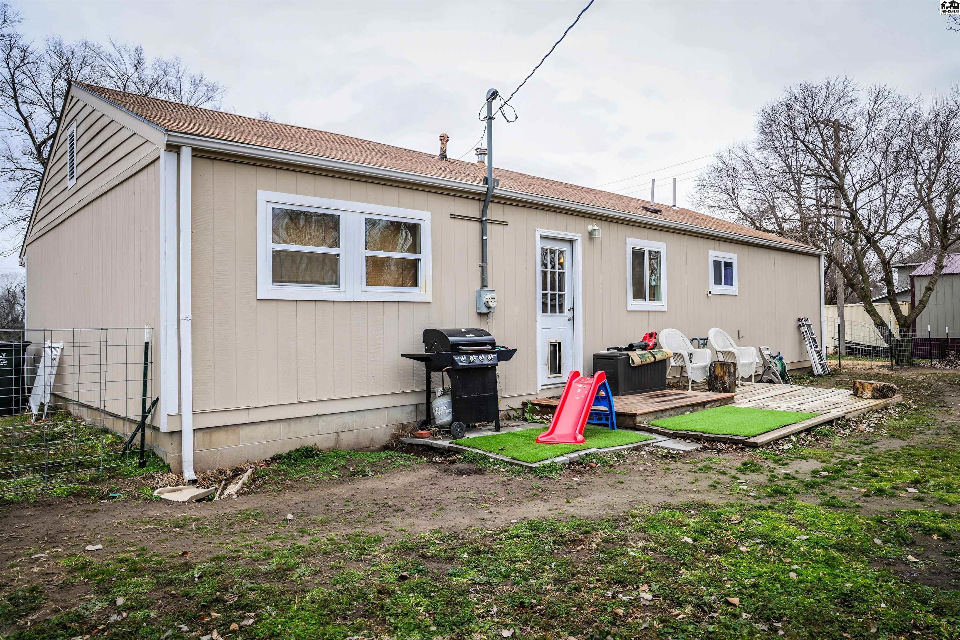 1209 N Kent Road Hutchinson KS 67501