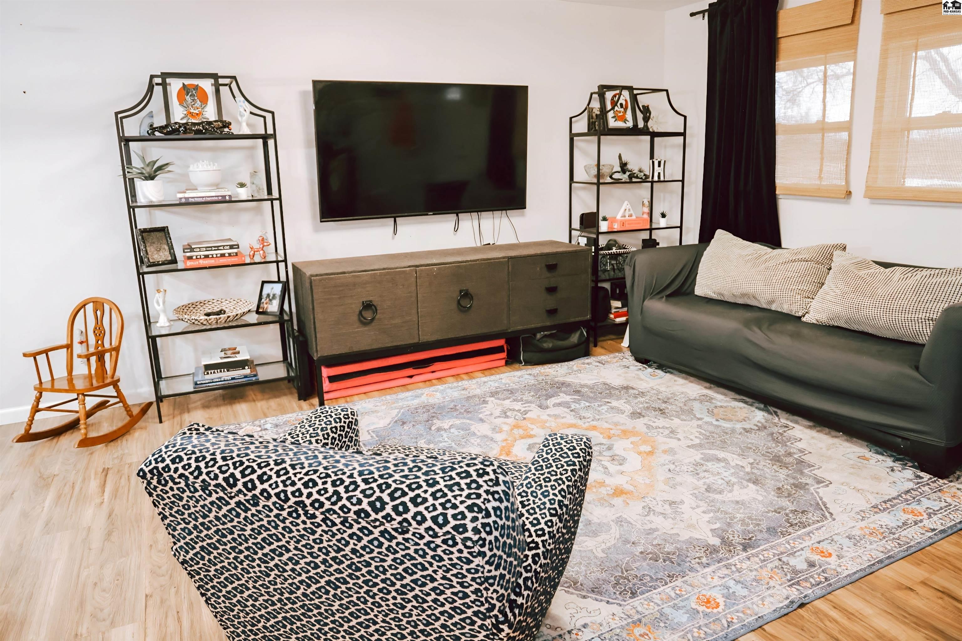 1209 N Kent Road Hutchinson KS 67501