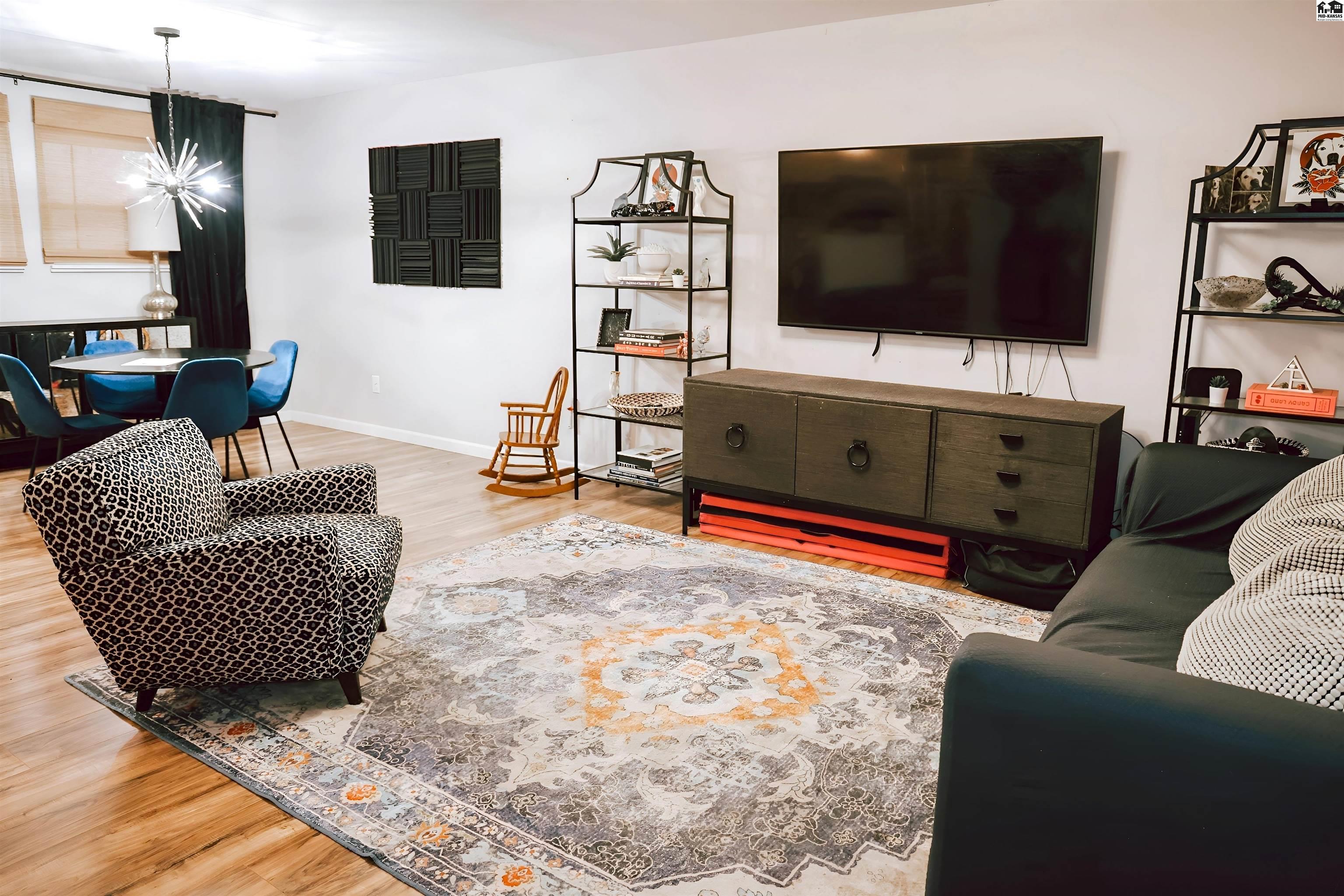 1209 N Kent Road Hutchinson KS 67501