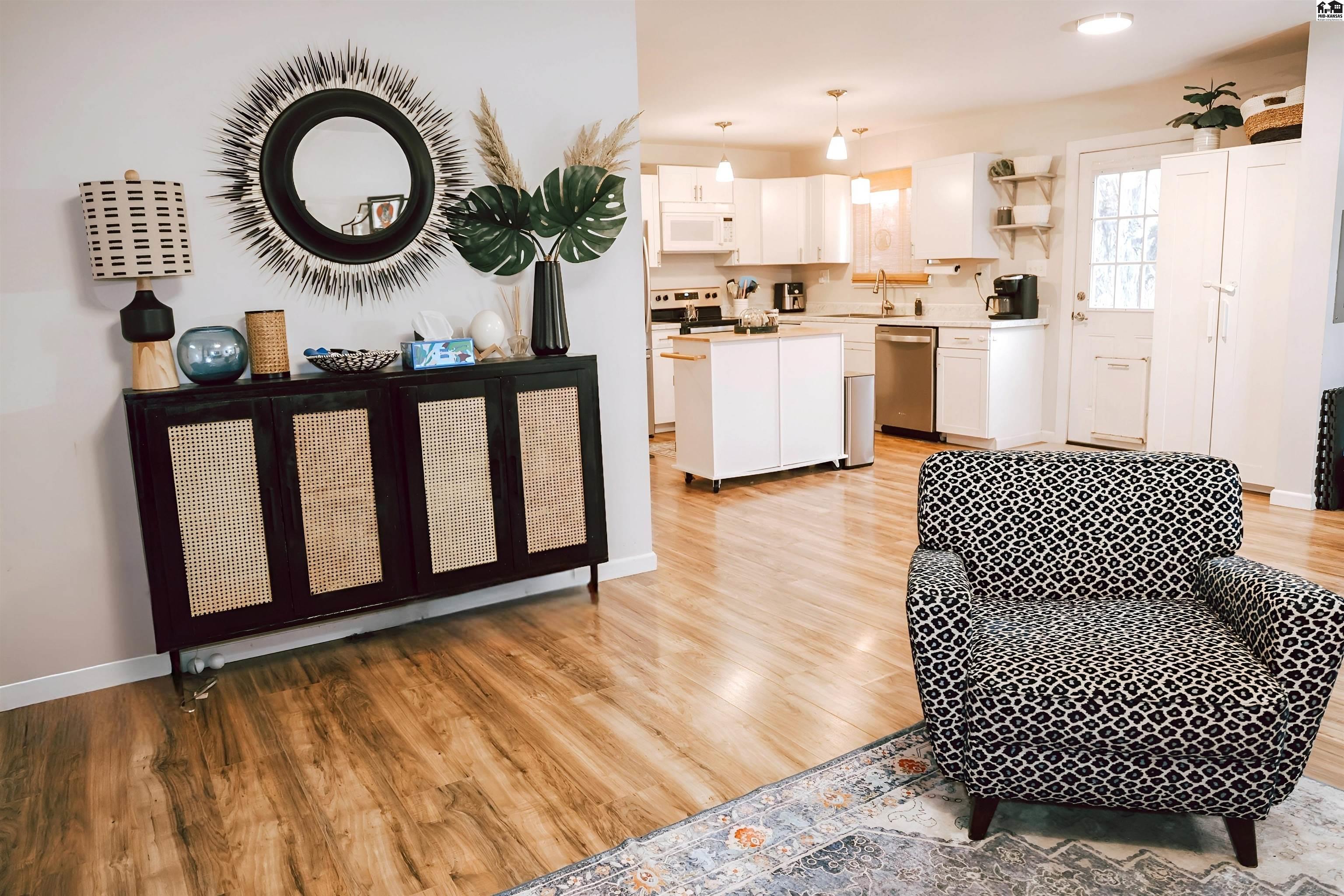 1209 N Kent Road Hutchinson KS 67501