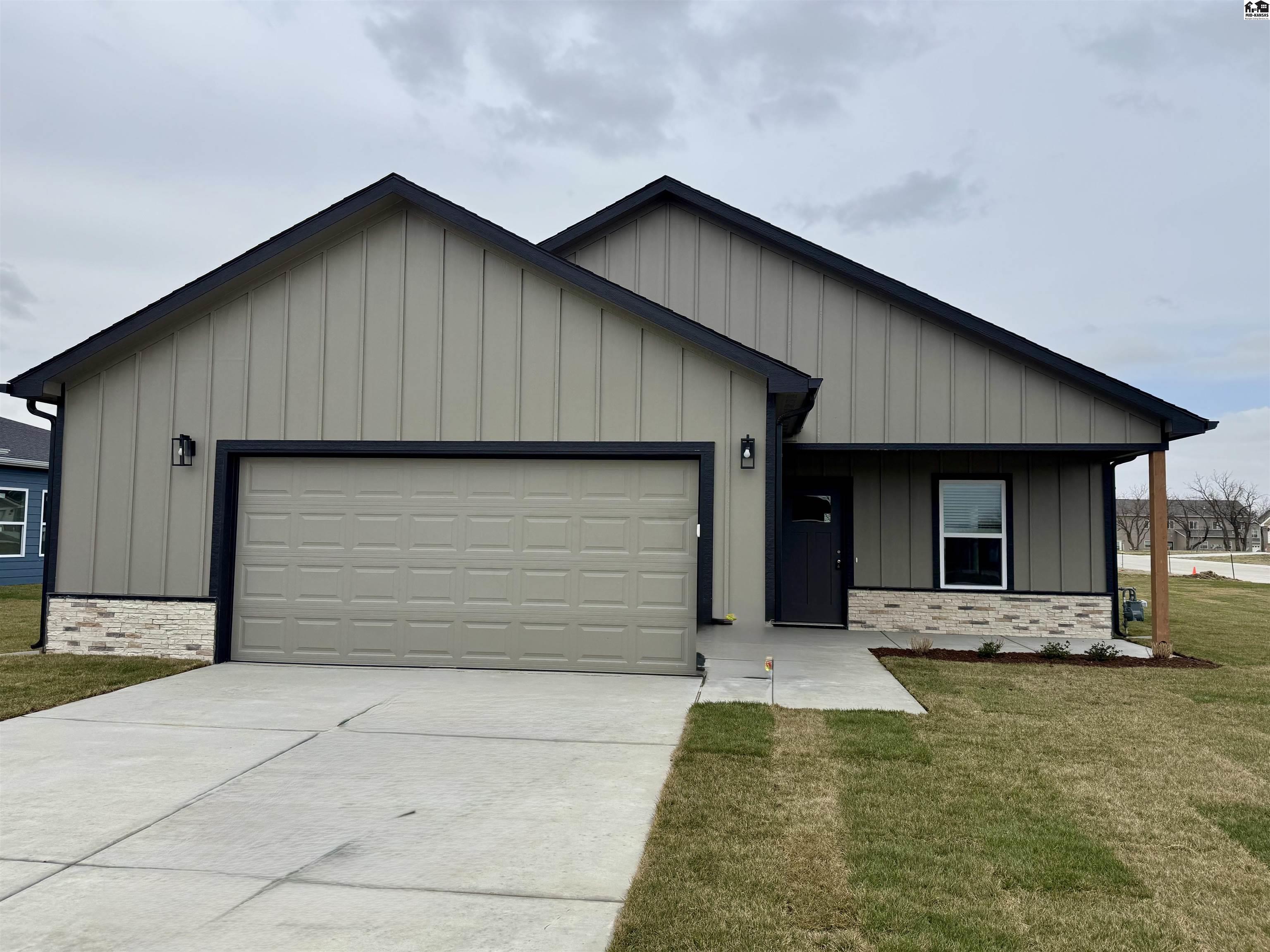 1002 Clubhouse Drive Mcpherson KS 67460