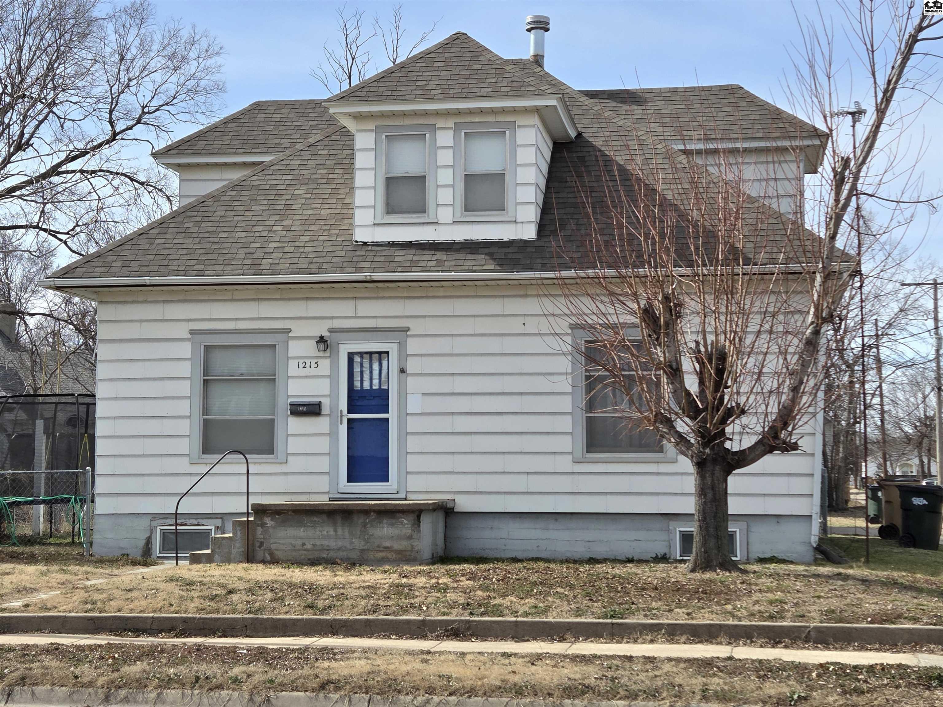 1215 N Adams Street Hutchinson KS 67501