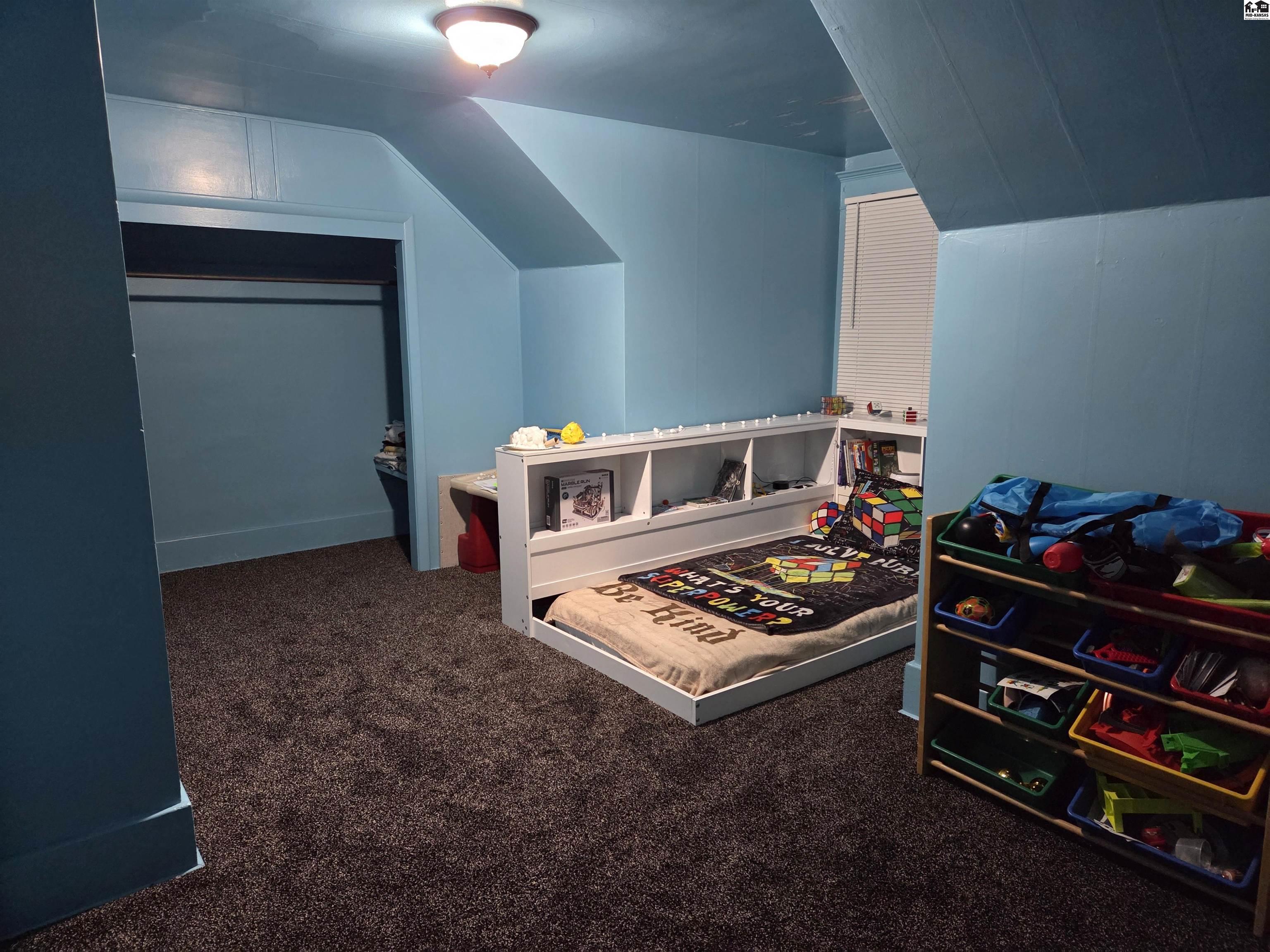 1215 N Adams Street Hutchinson KS 67501