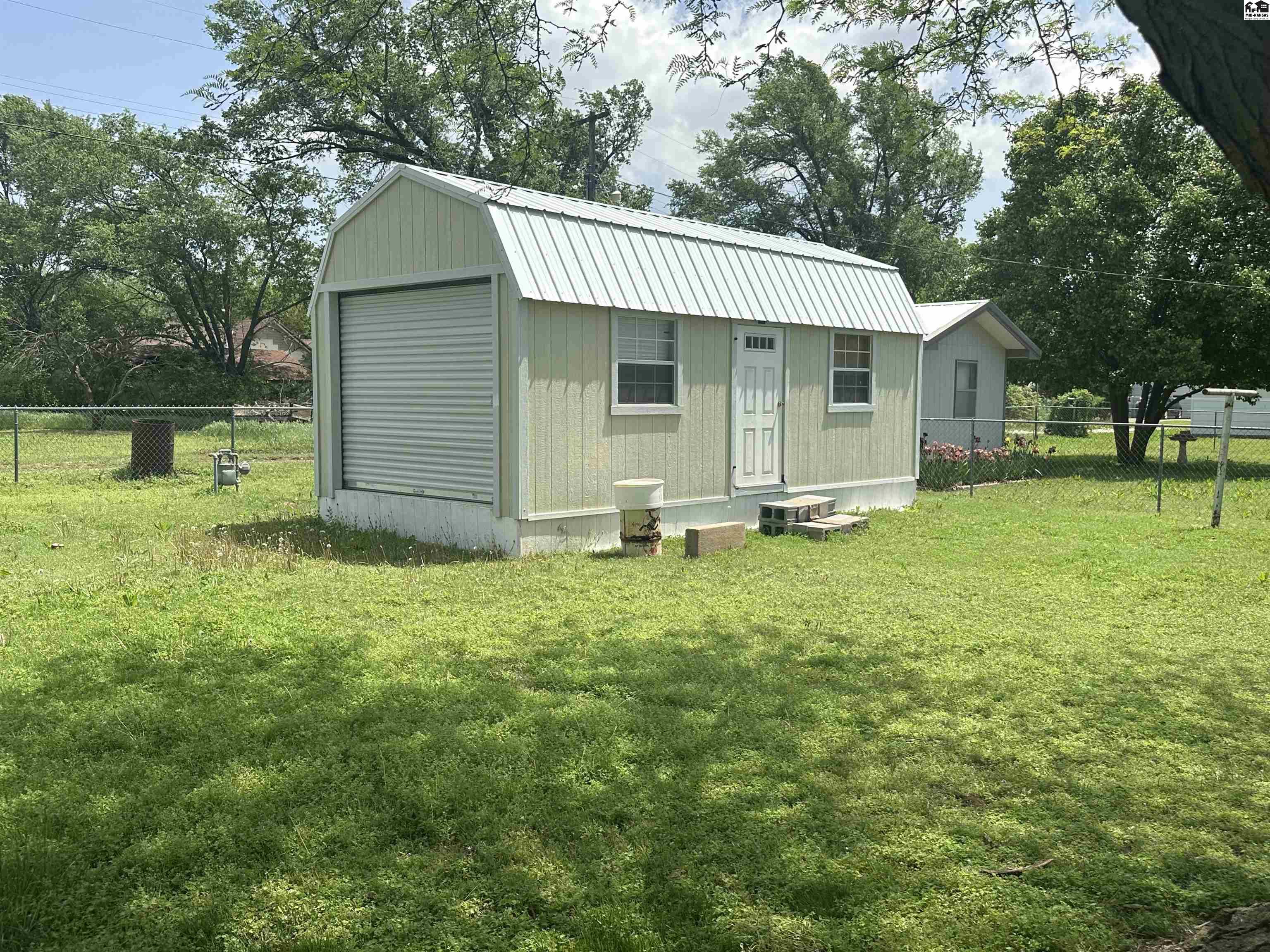 516 N Botkin Street Attica KS 67009