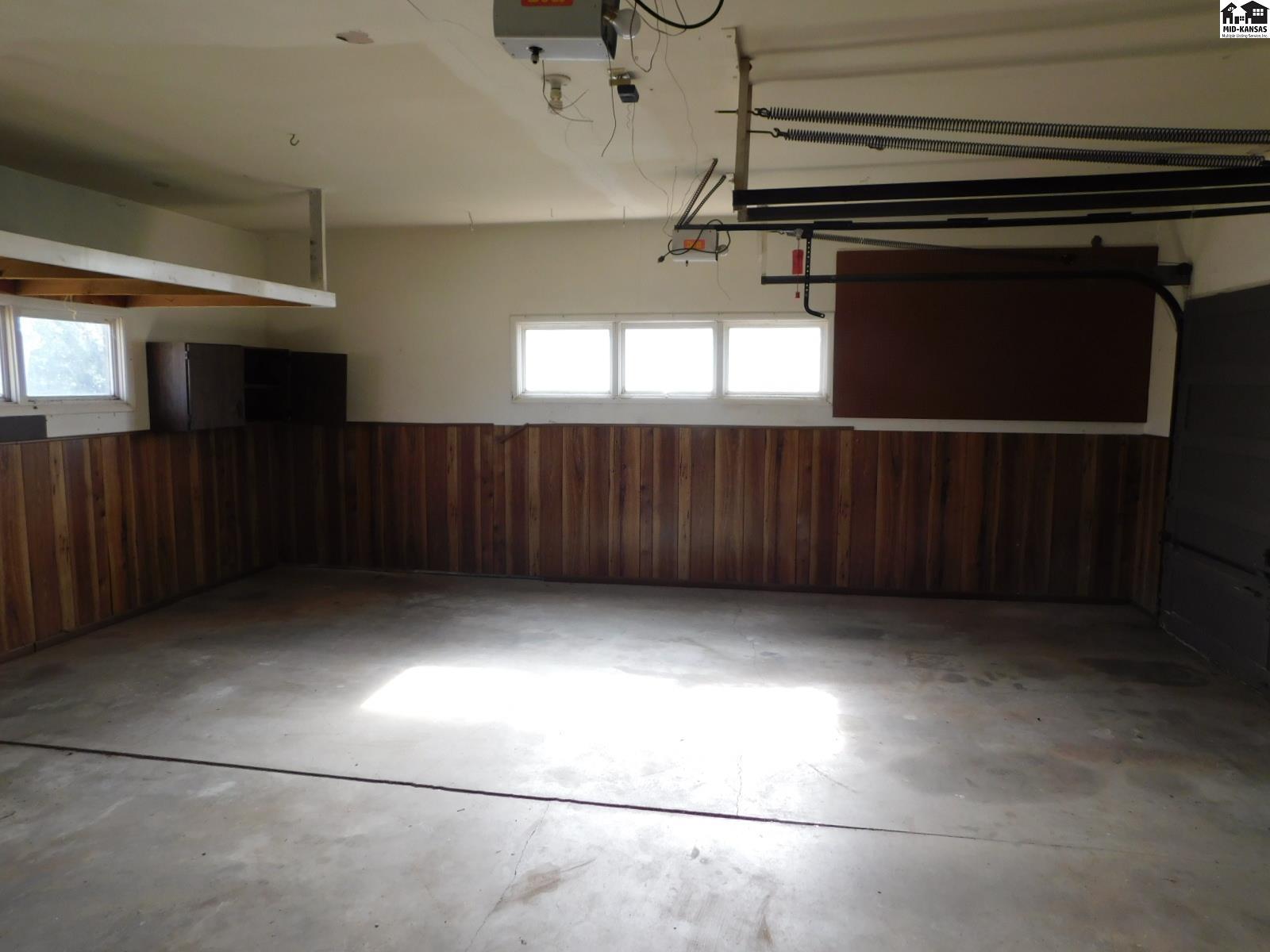 7 Whitmore Road Hutchinson KS 67502