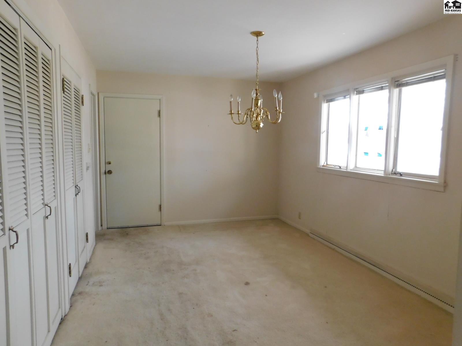 7 Whitmore Road Hutchinson KS 67502