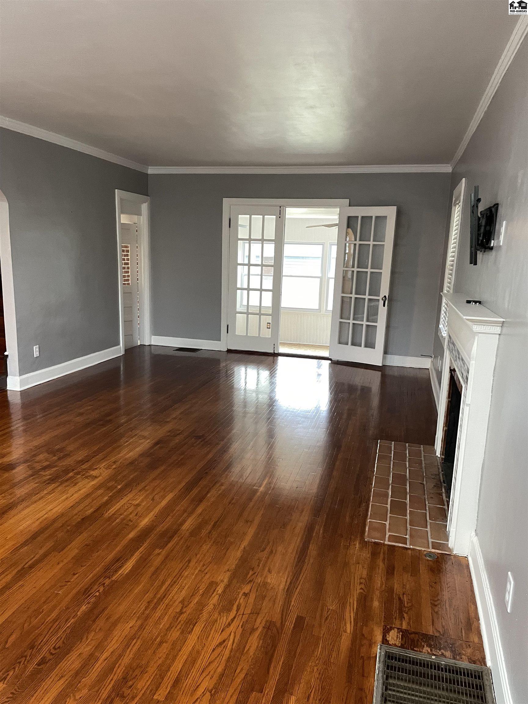 223 W 19th Avenue Hutchinson KS 67502