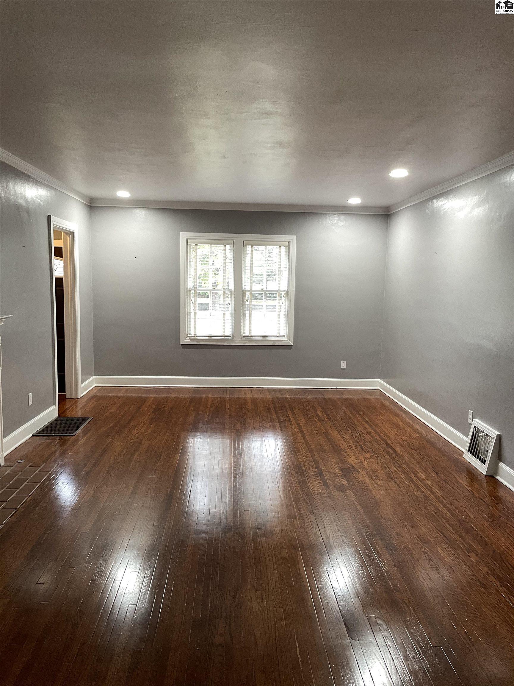 223 W 19th Avenue Hutchinson KS 67502