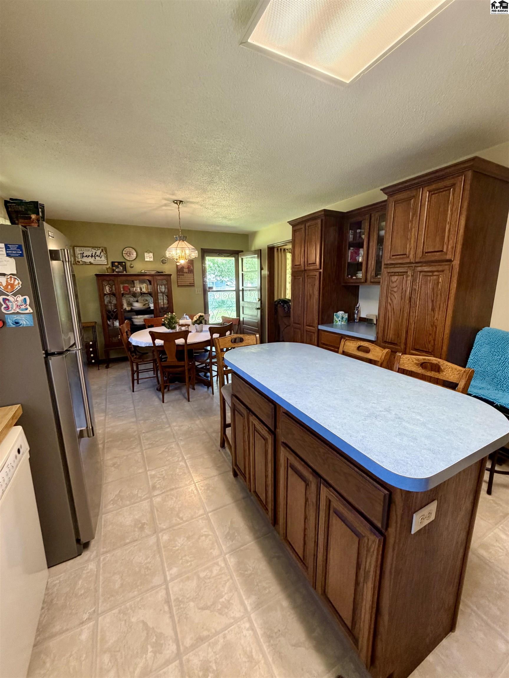 4504 Foothill Drive Hutchinson KS 67502