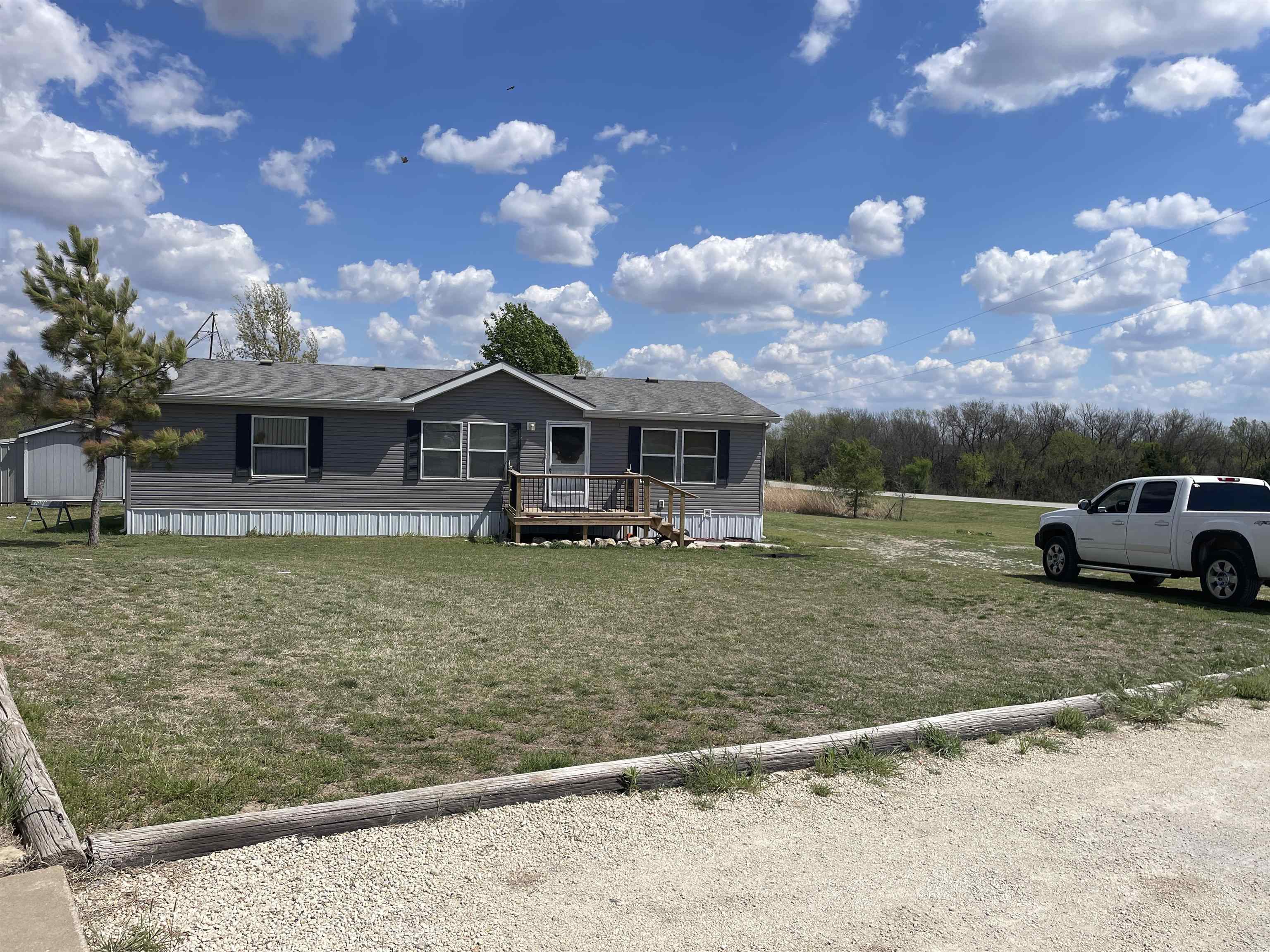 11928 141st Road Winfield KS 67156