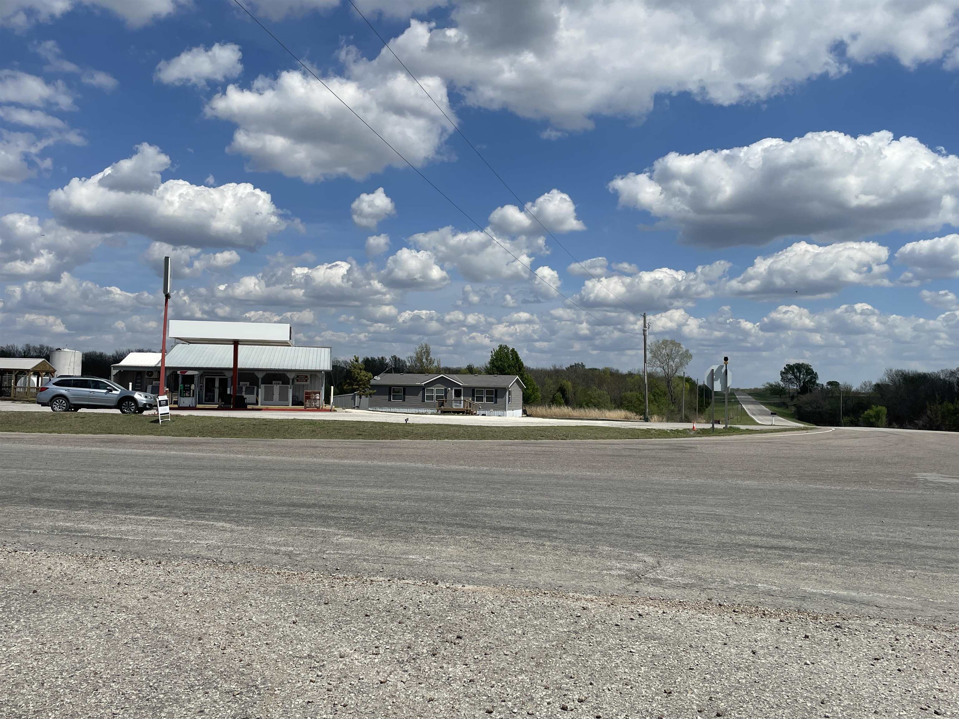 11928 141st Road Winfield KS 67156