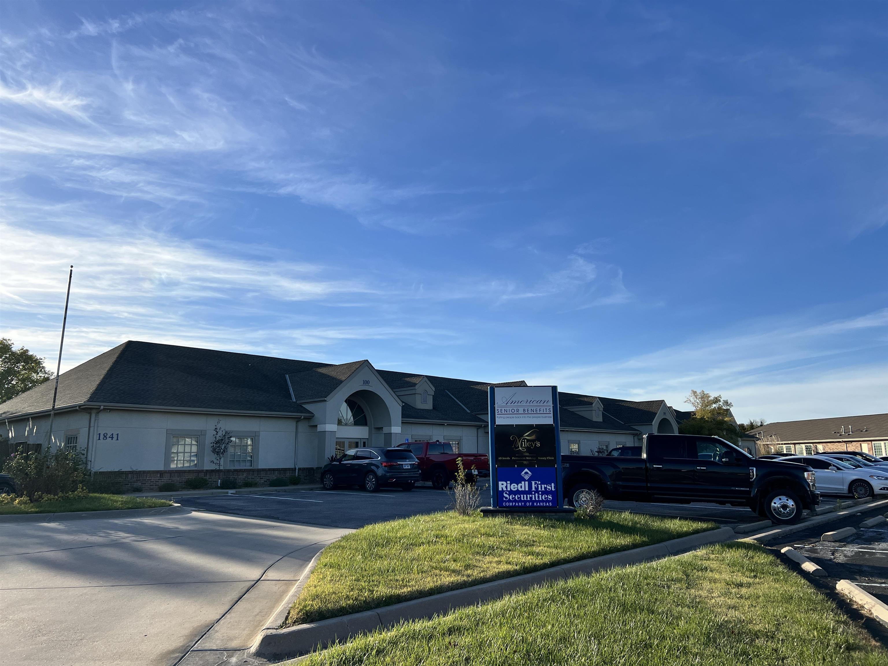 1841 N Rock Road Court Wichita KS 67206