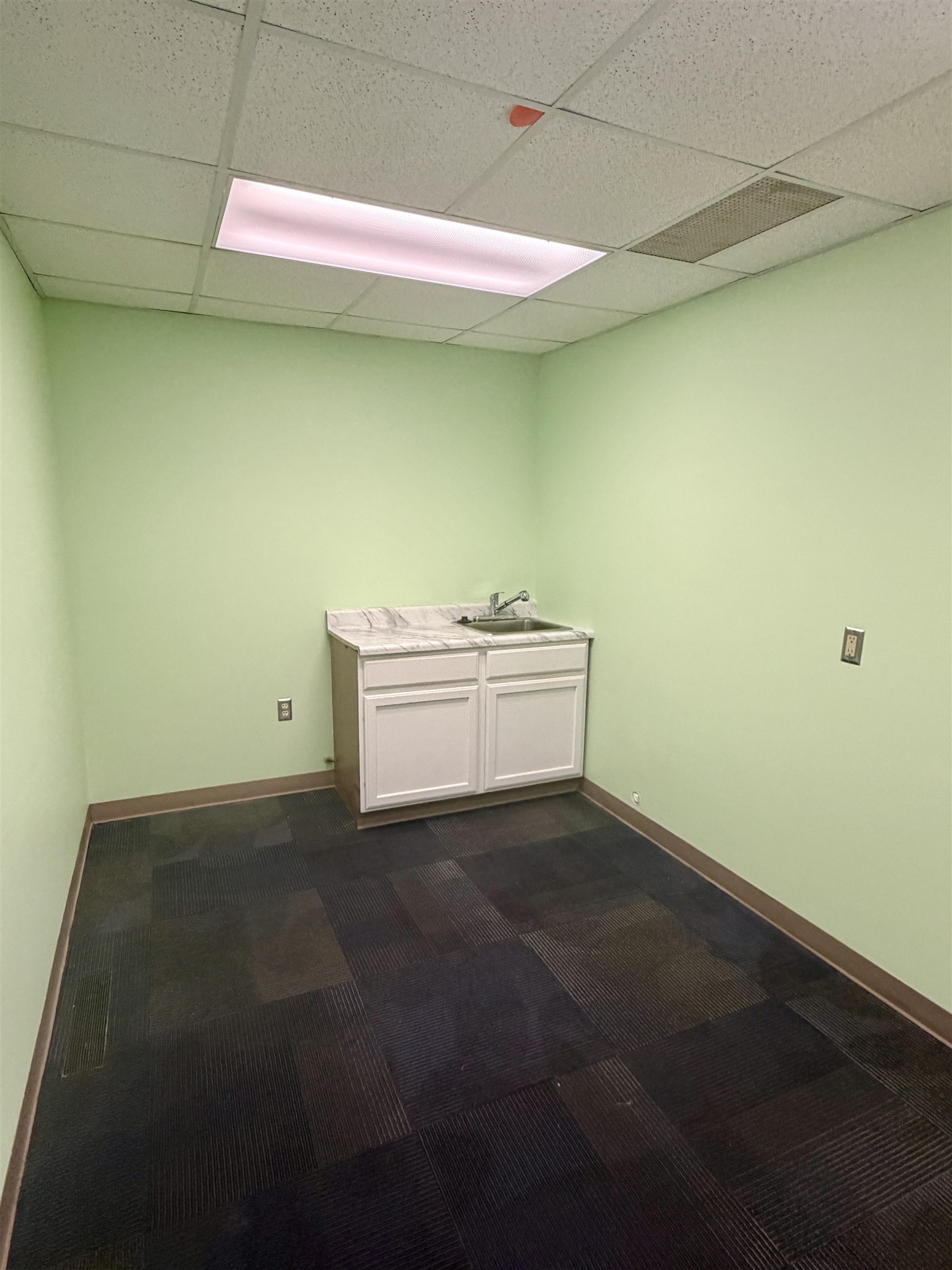 220 S Hillside Street Wichita KS 67211