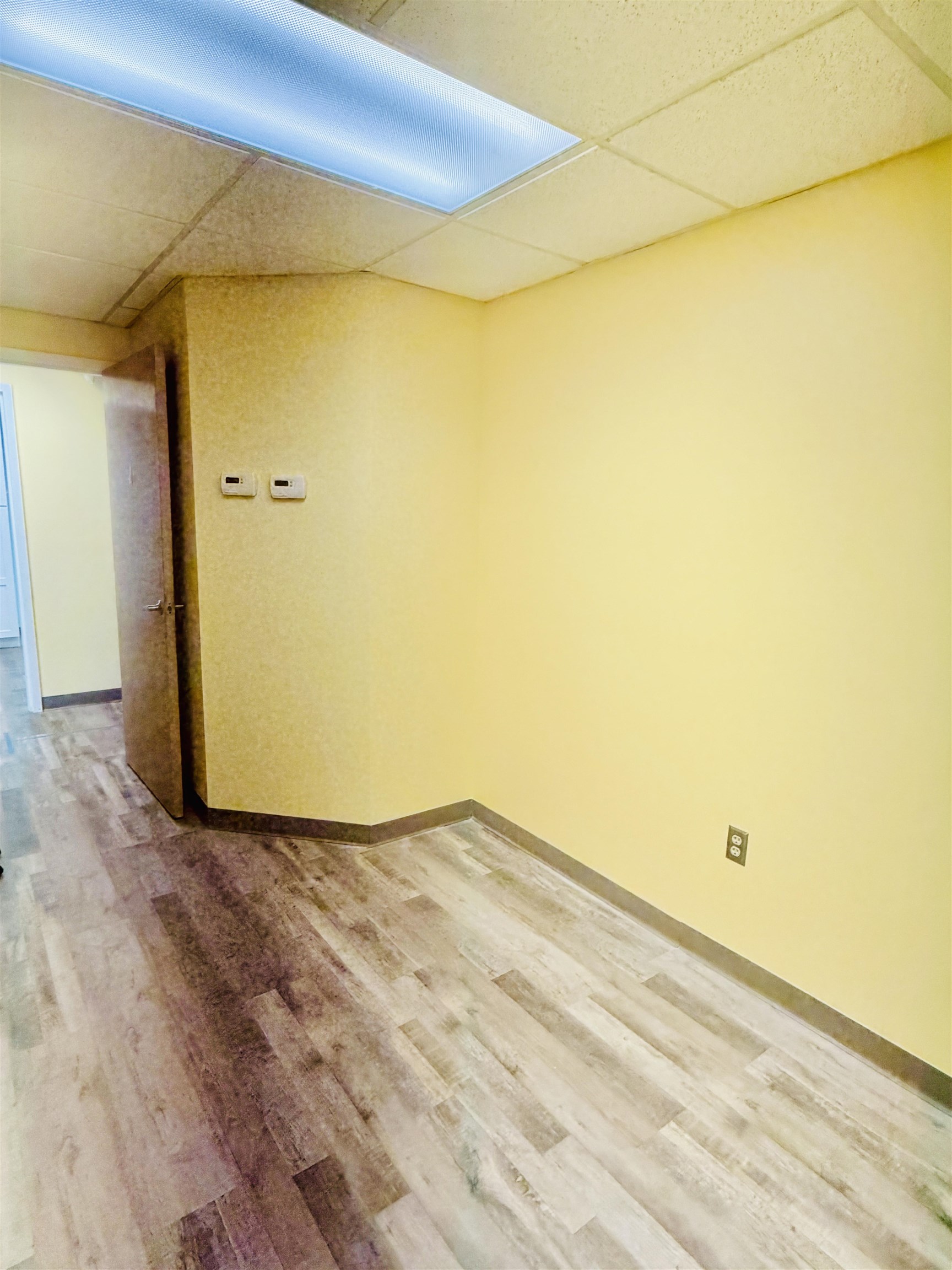 220 S Hillside Street Wichita KS 67211