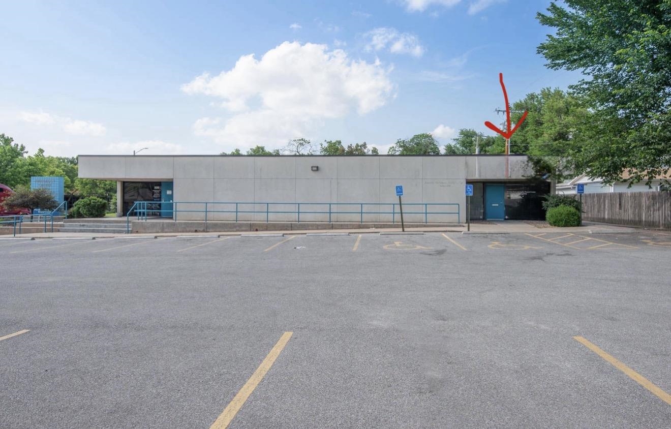 220 S Hillside Street Wichita KS 67211