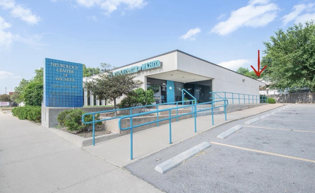 220 S Hillside Street Wichita KS 67211
