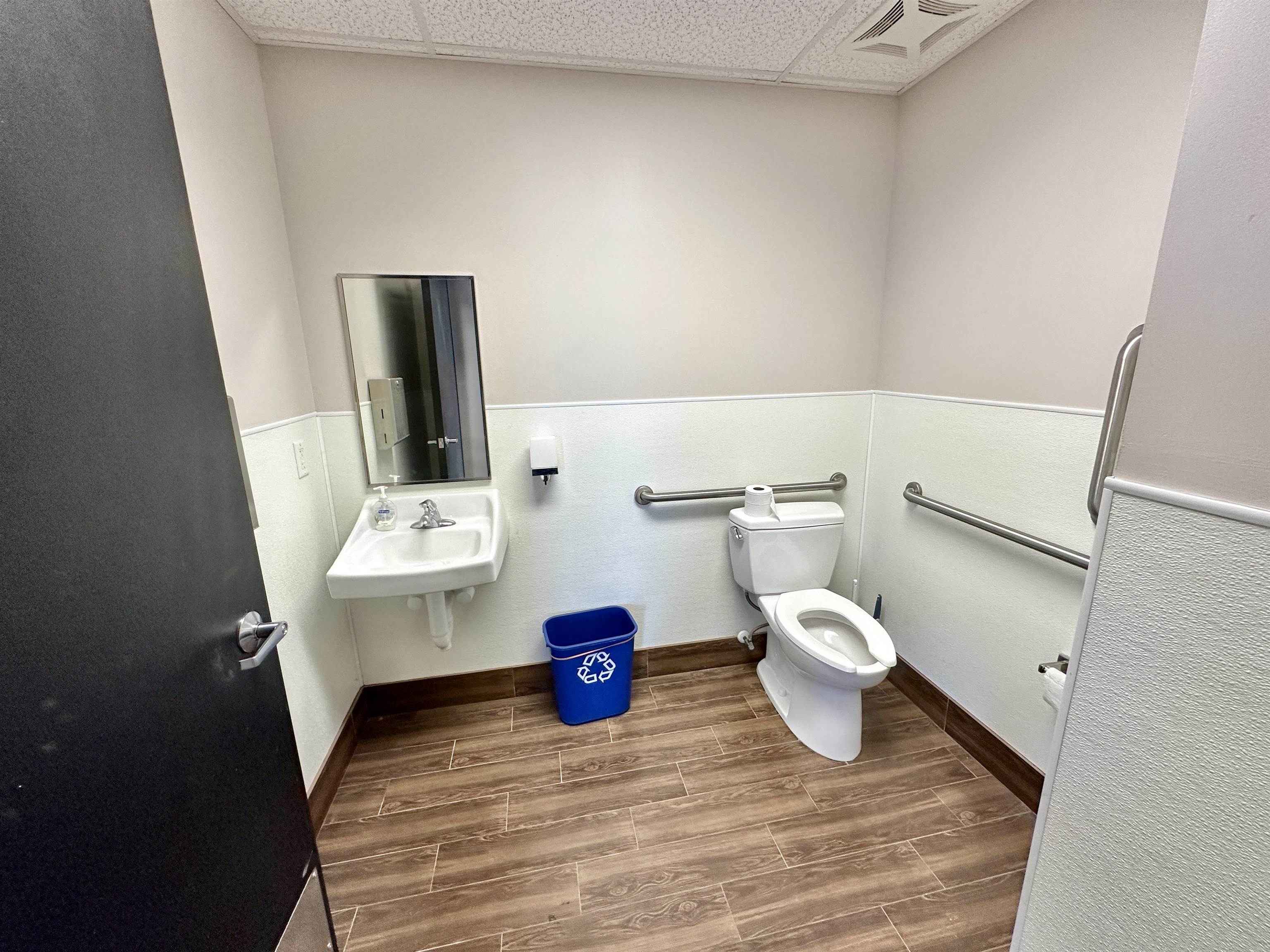 11747 E Kellogg Wichita KS 67207