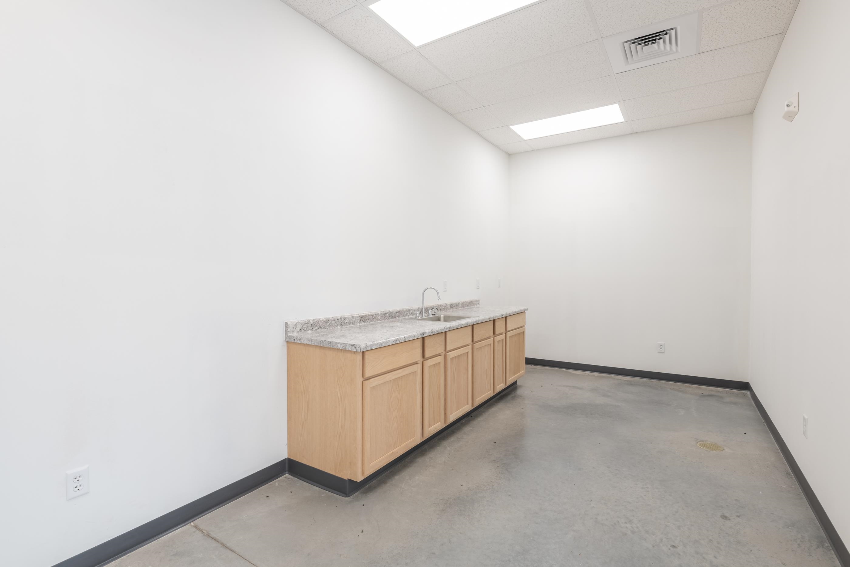 1504 E 61st Street N Park City KS 67219