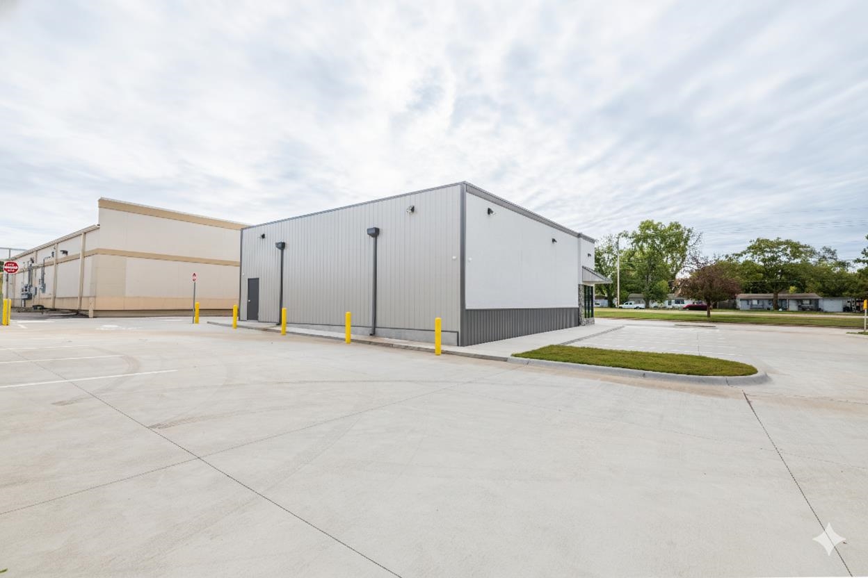 1504 E 61st Street N Park City KS 67219