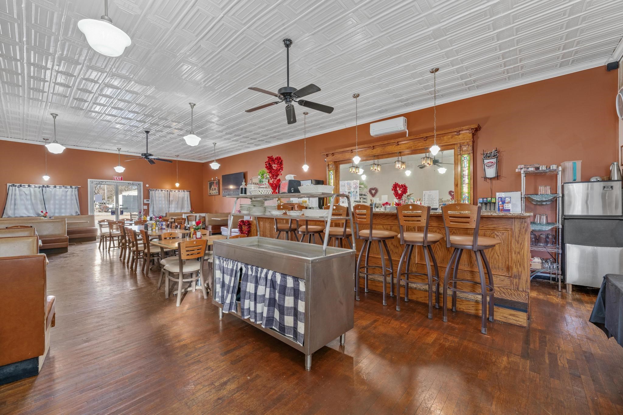 242 S Main Street Norwich KS 67118