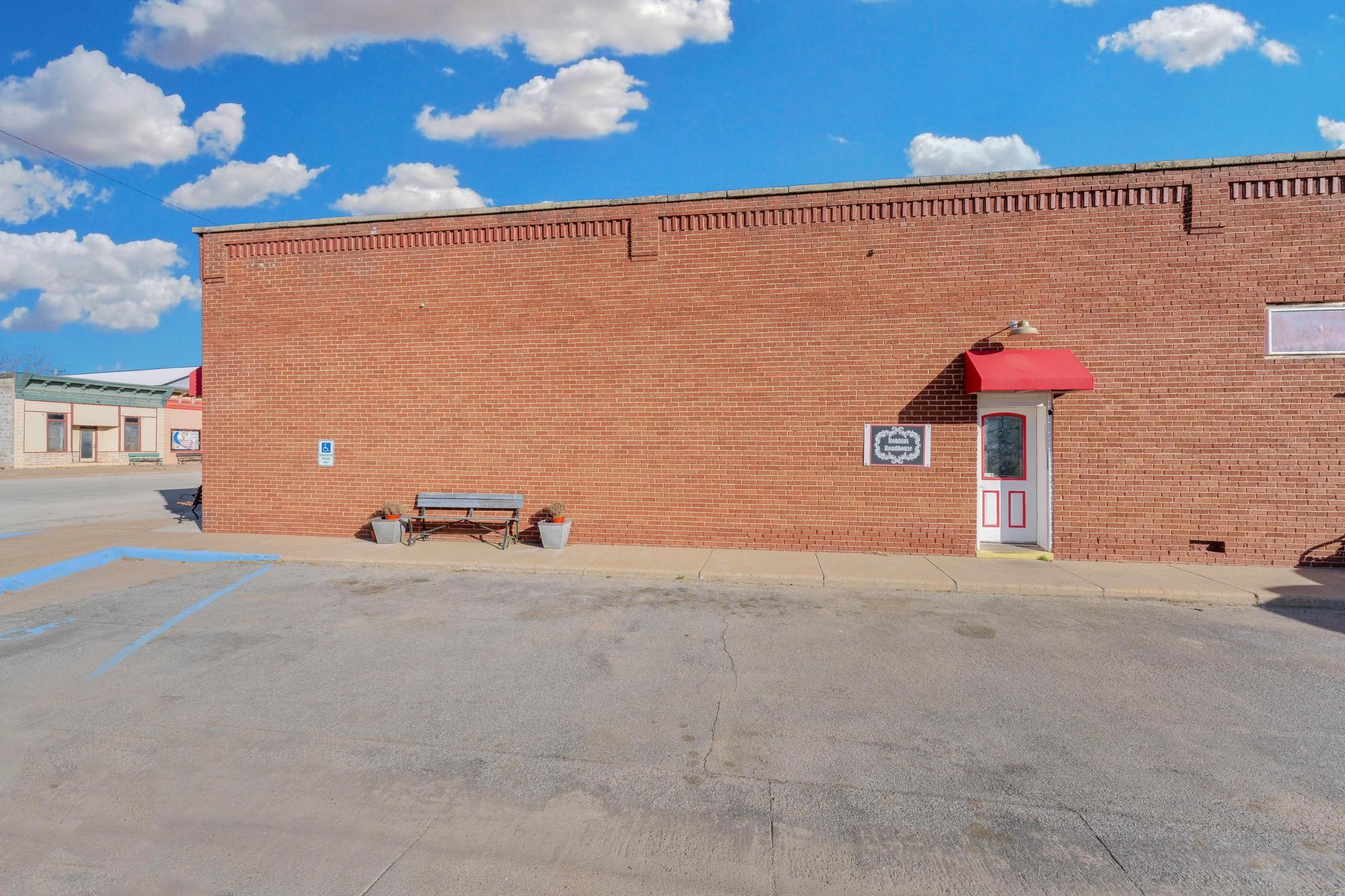 242 S Main Street Norwich KS 67118