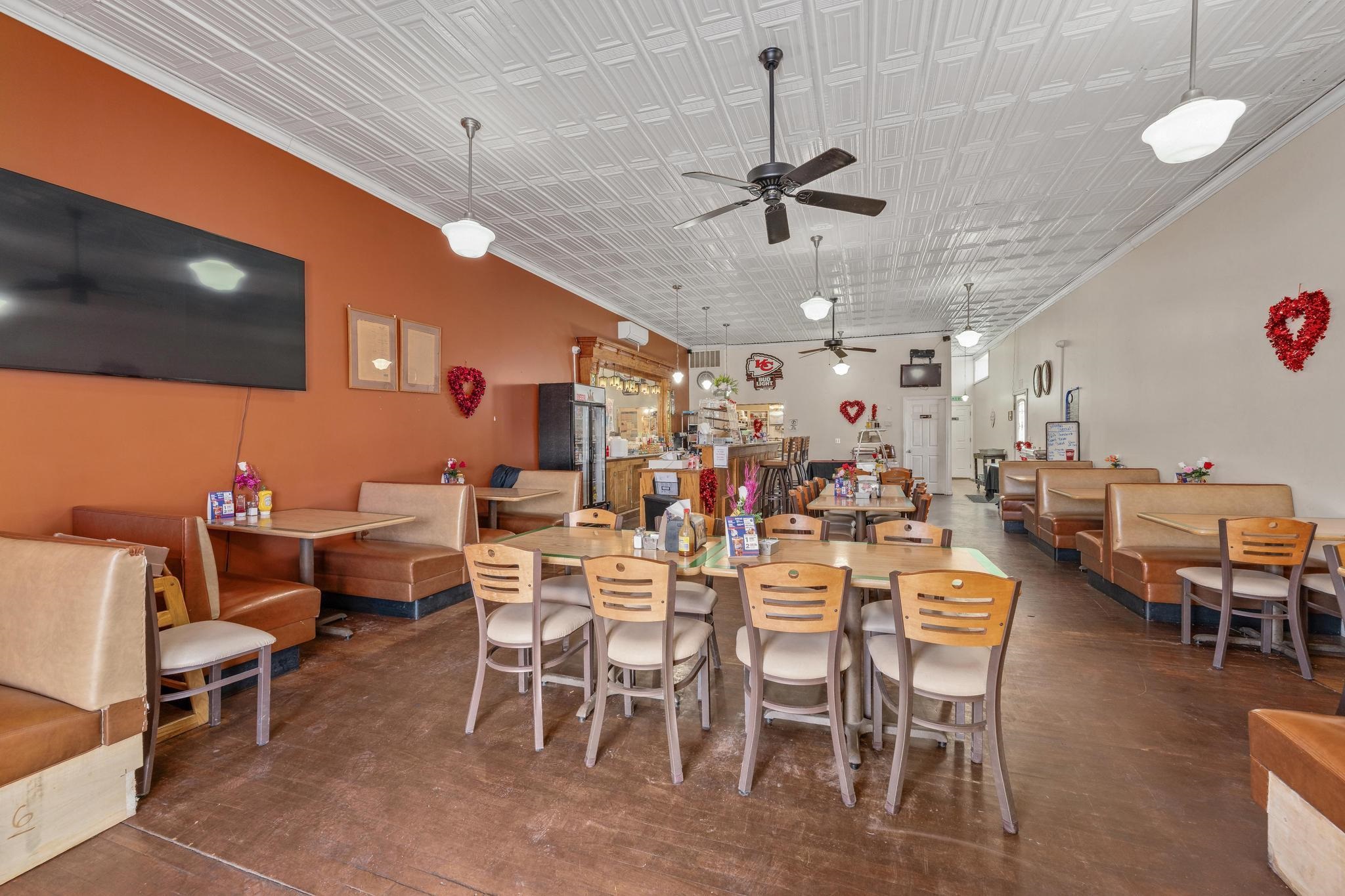 242 S Main Street Norwich KS 67118