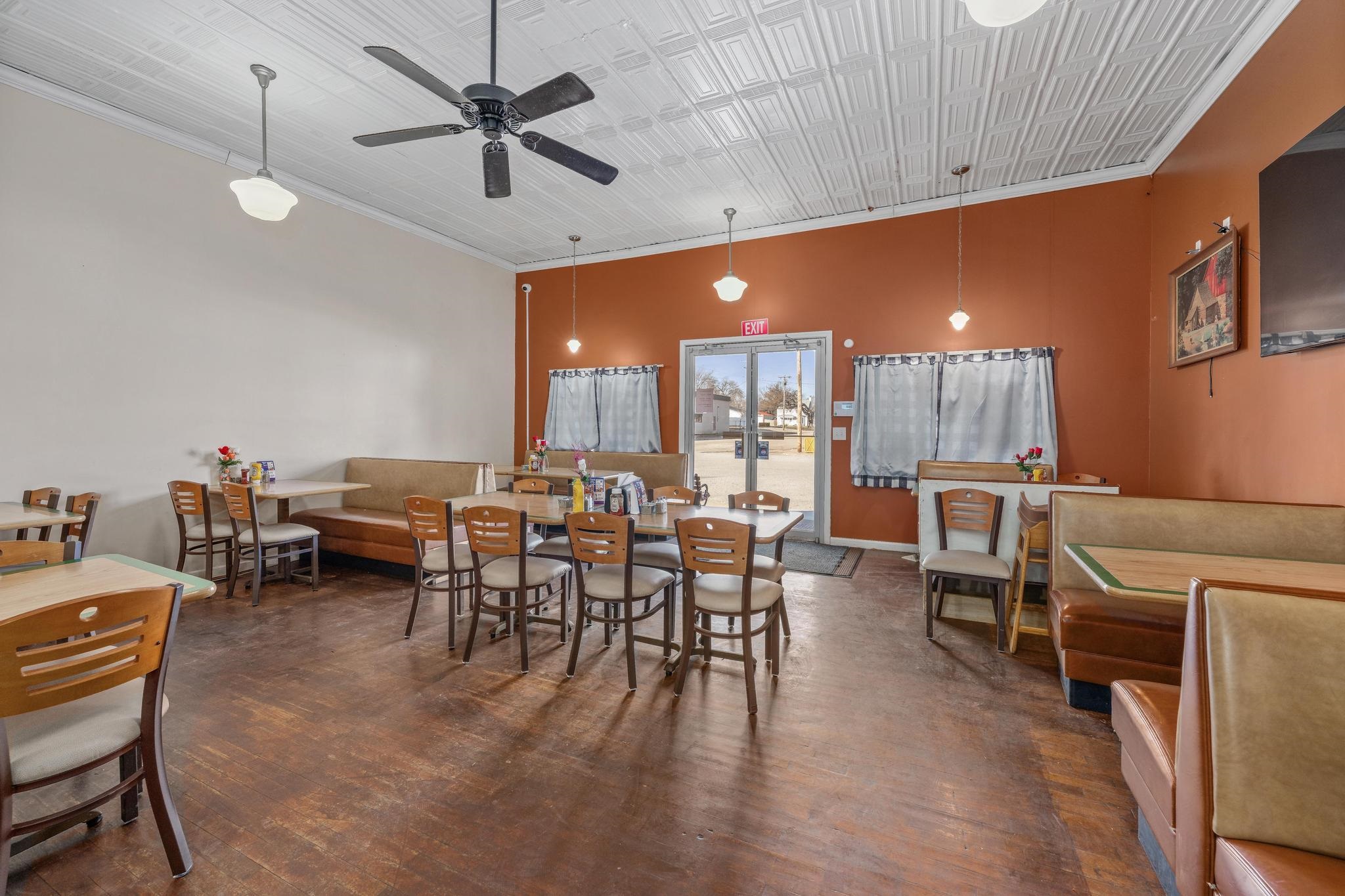 242 S Main Street Norwich KS 67118