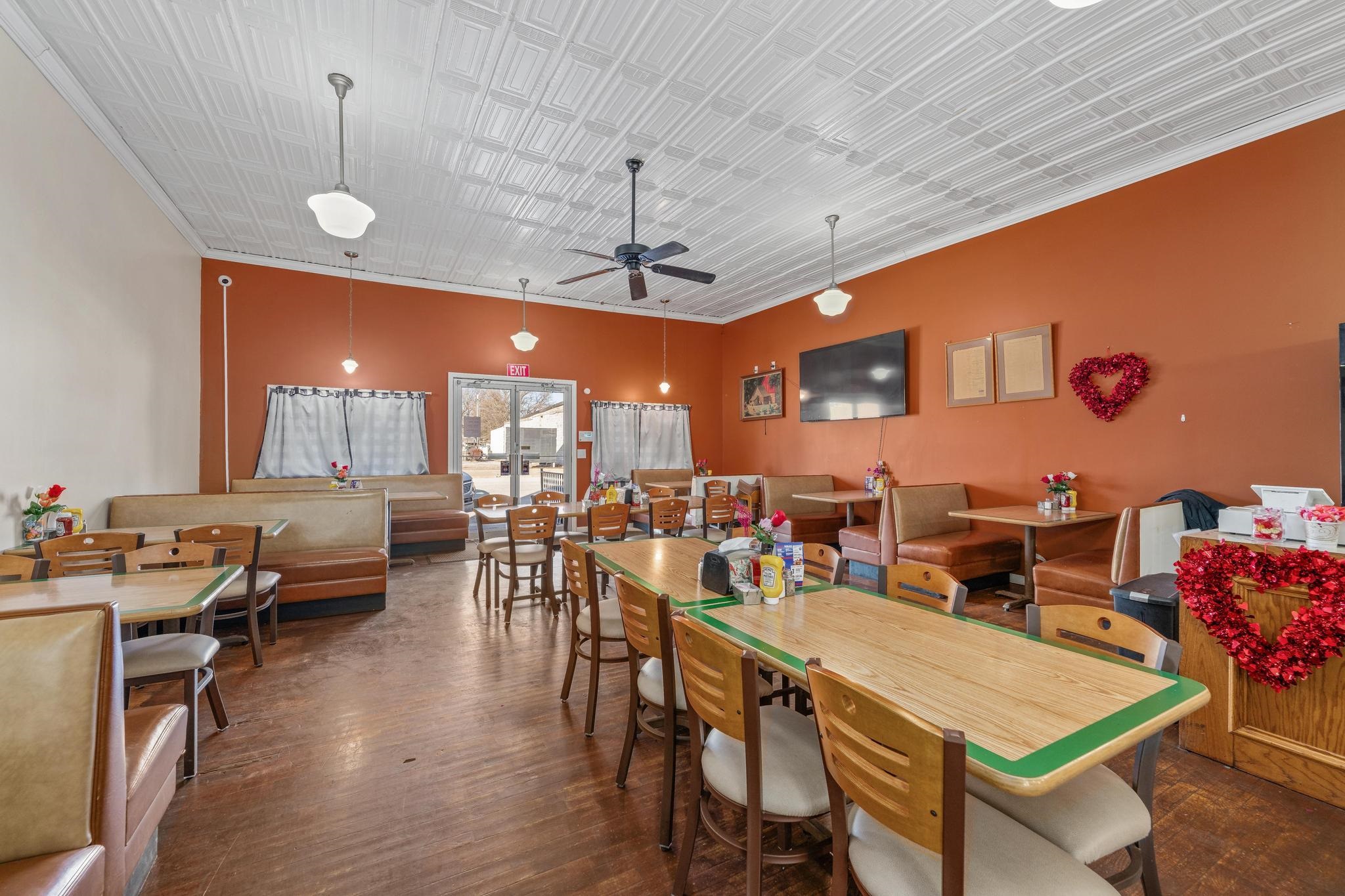 242 S Main Street Norwich KS 67118