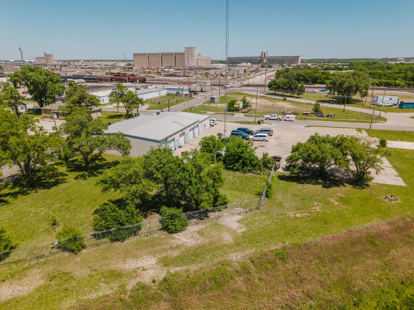 2555 N Market St & Additional Lots Wichita KS 67219