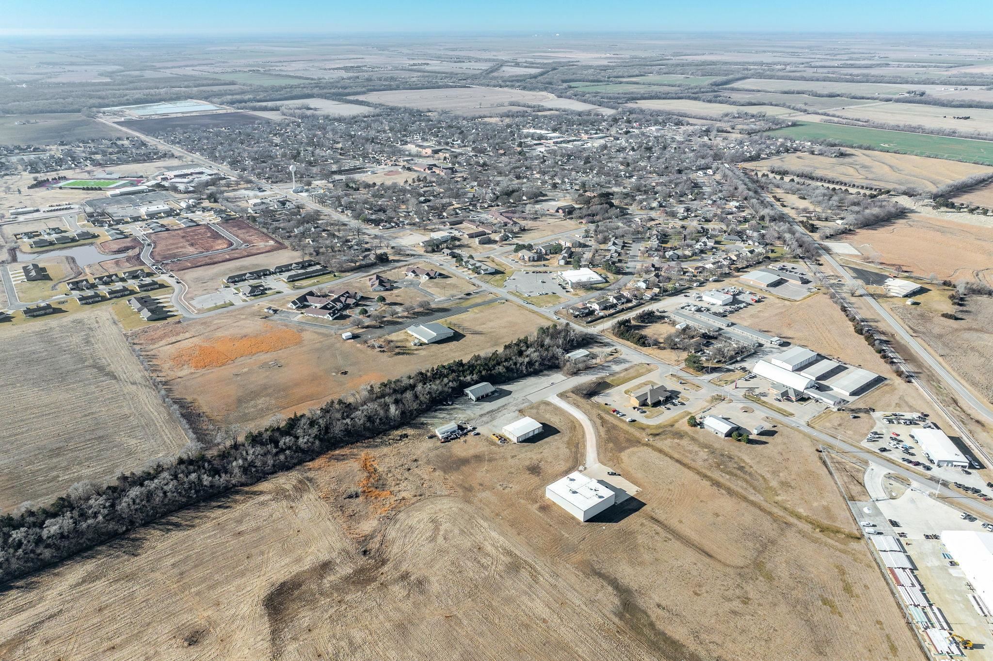 839 E Commercial Street Clearwater KS 67026