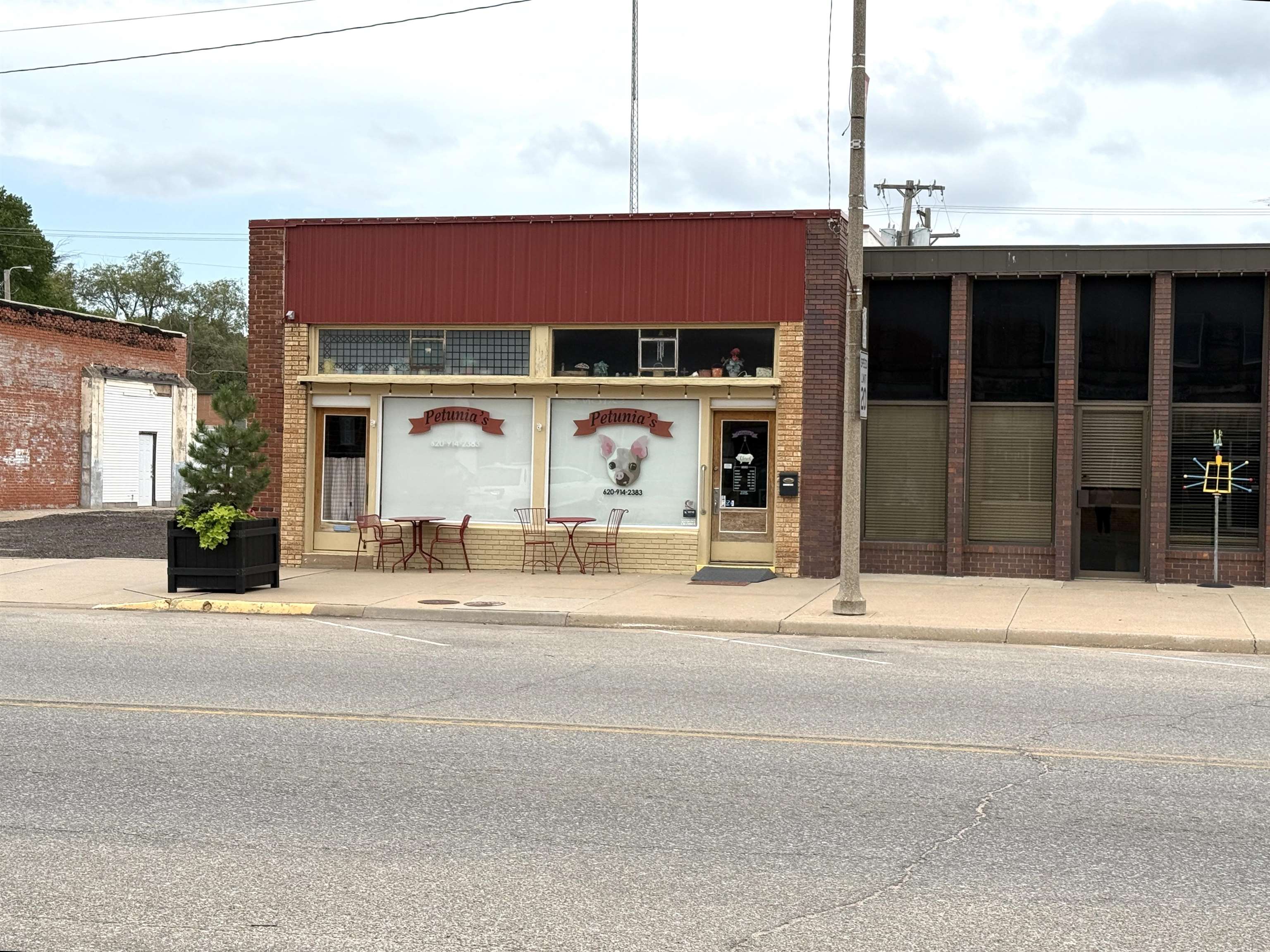 211 W Main Anthony KS 67003