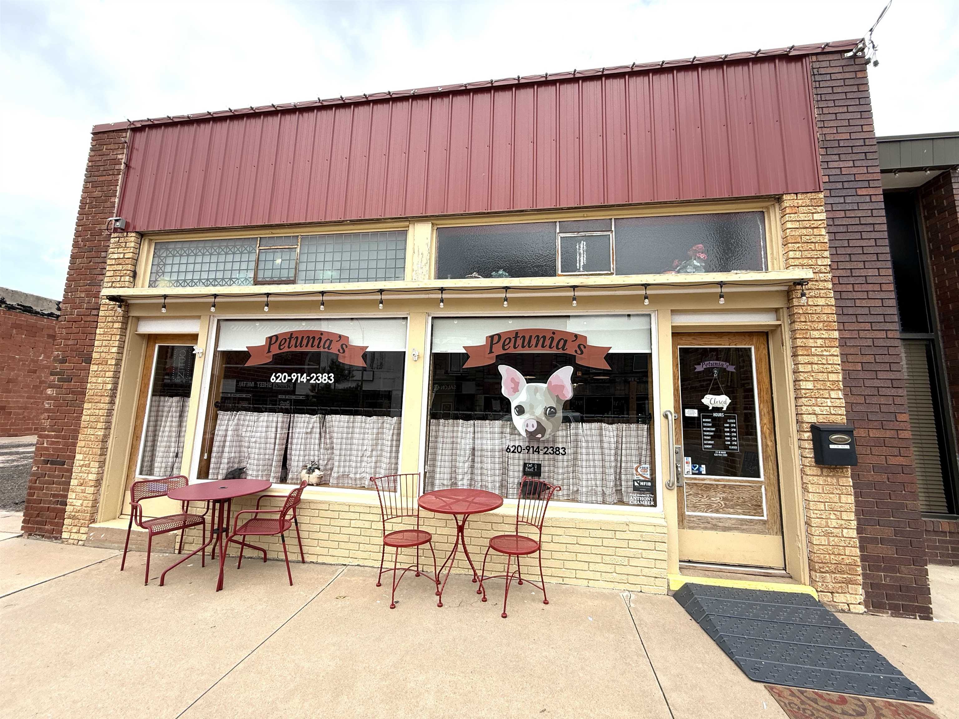 211 W Main Anthony KS 67003