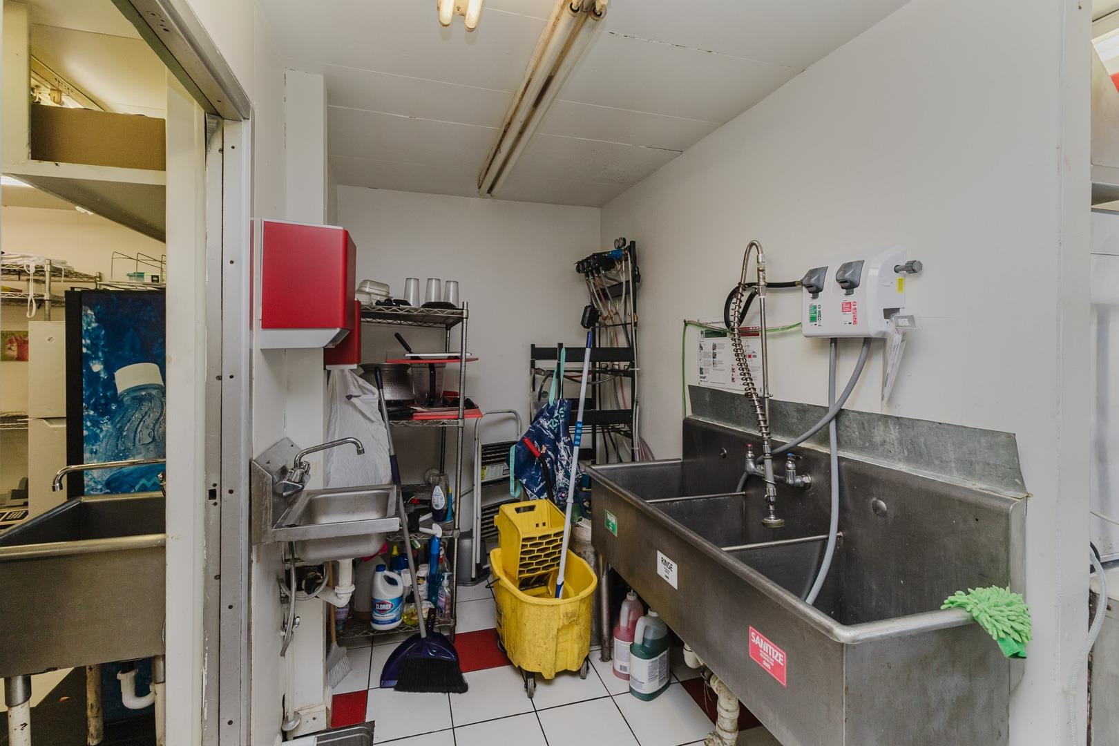 4834 E Lincoln Wichita KS 67218