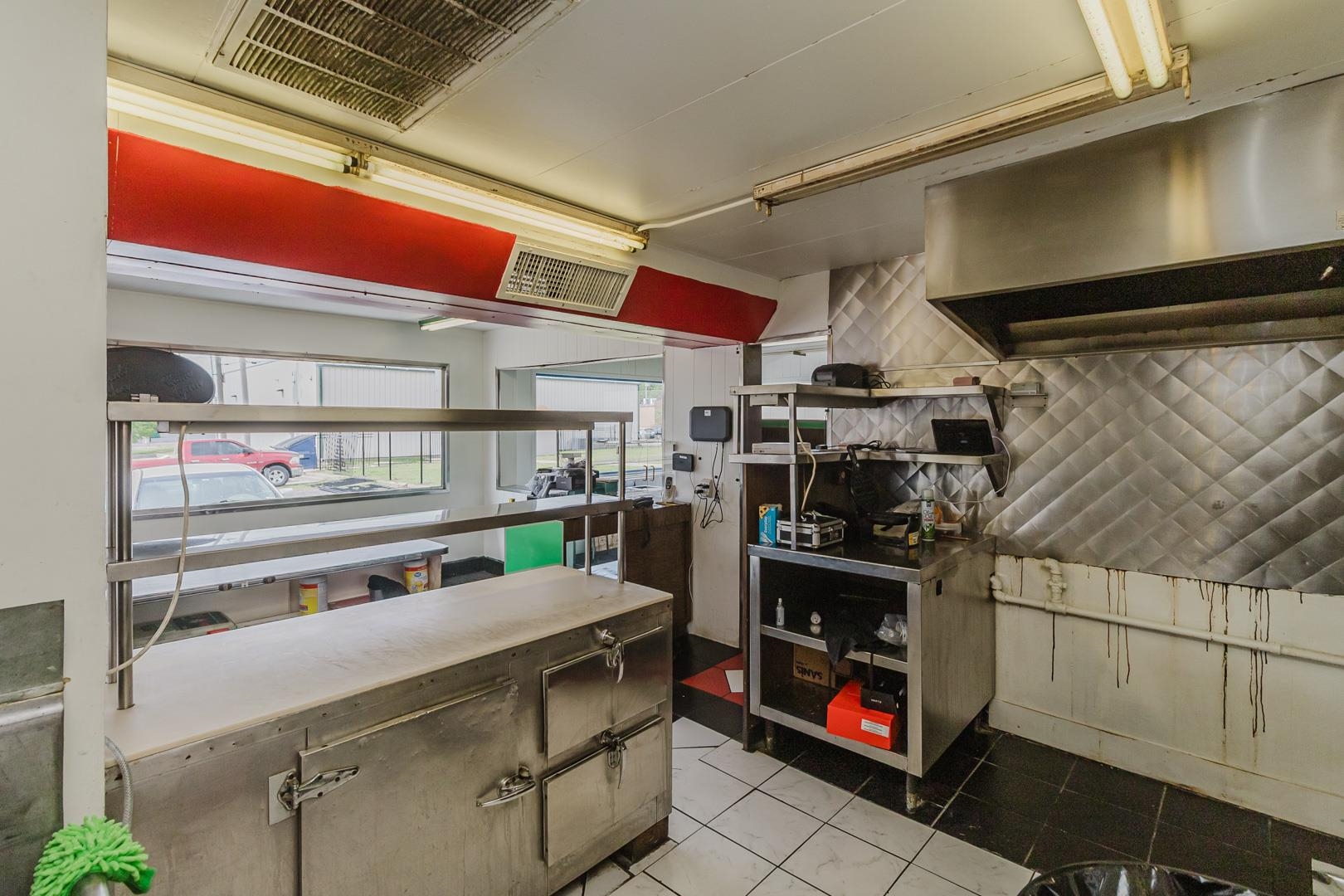 4834 E Lincoln Wichita KS 67218