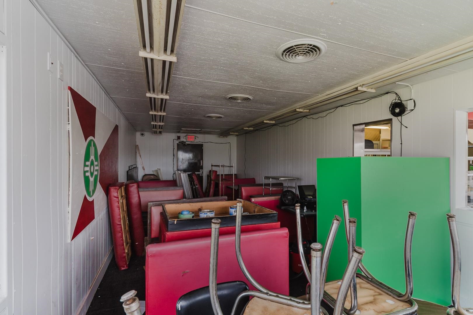 4834 E Lincoln Wichita KS 67218
