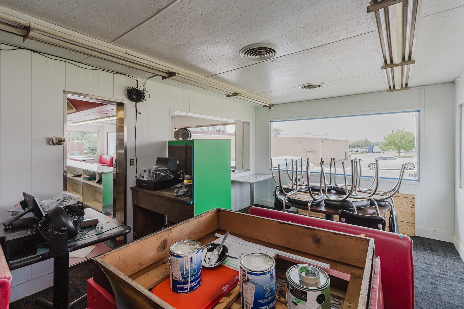 4834 E Lincoln Wichita KS 67218
