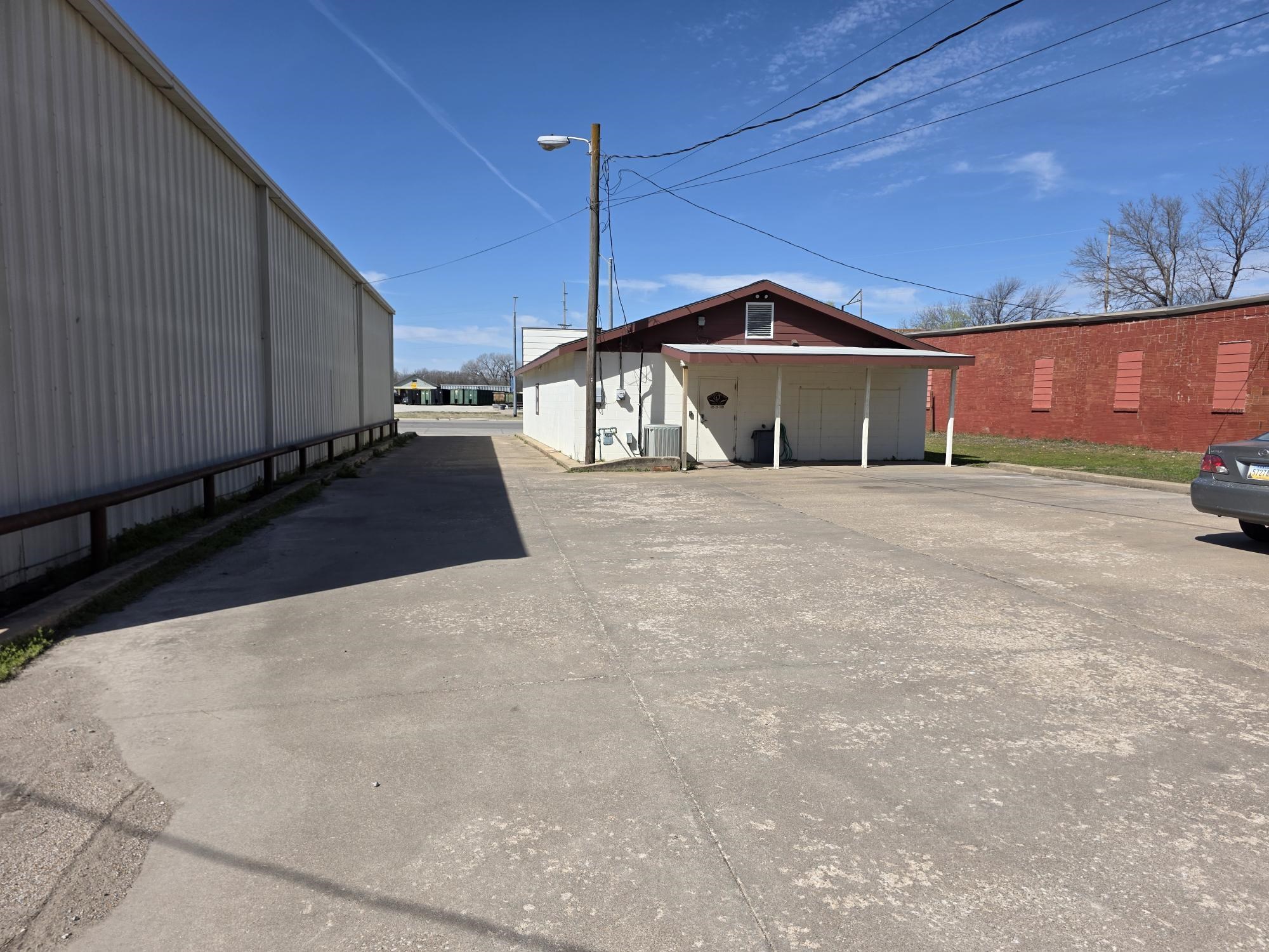408 Main Street Winfield KS 67156