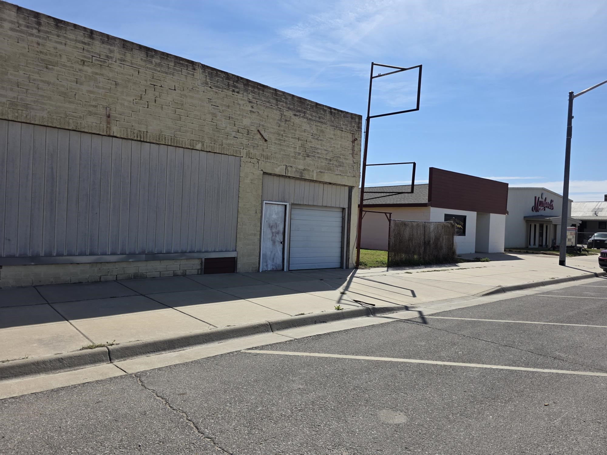 408 Main Street Winfield KS 67156