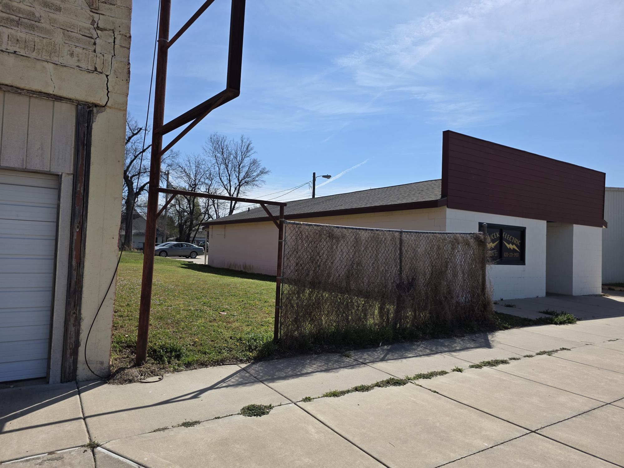 408 Main Street Winfield KS 67156