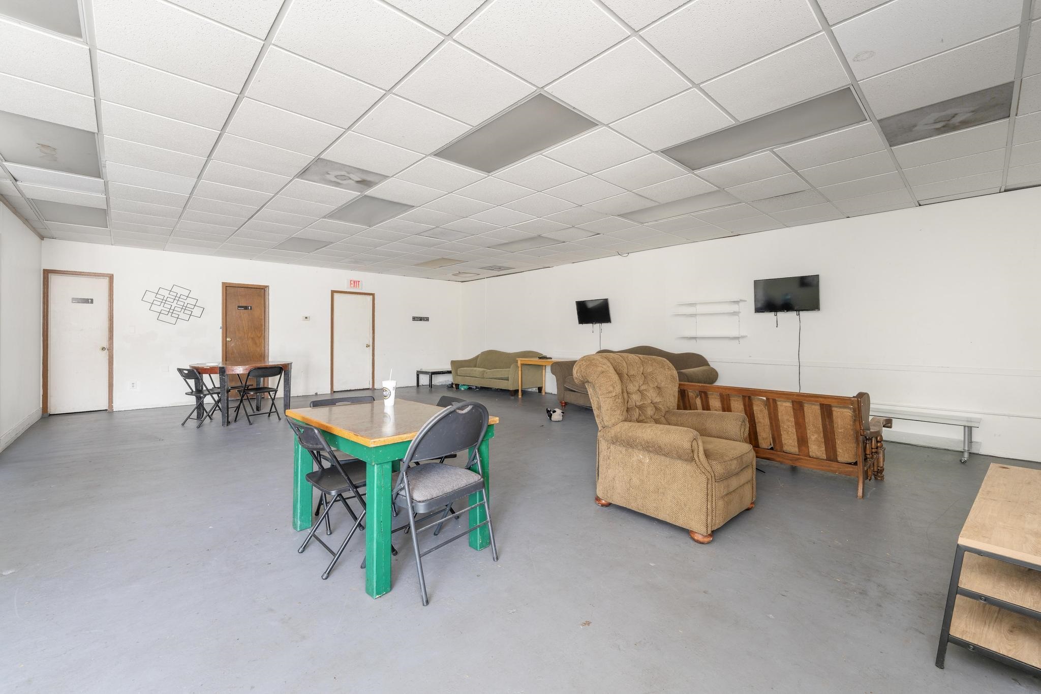 3312 W Douglas Wichita KS 67206
