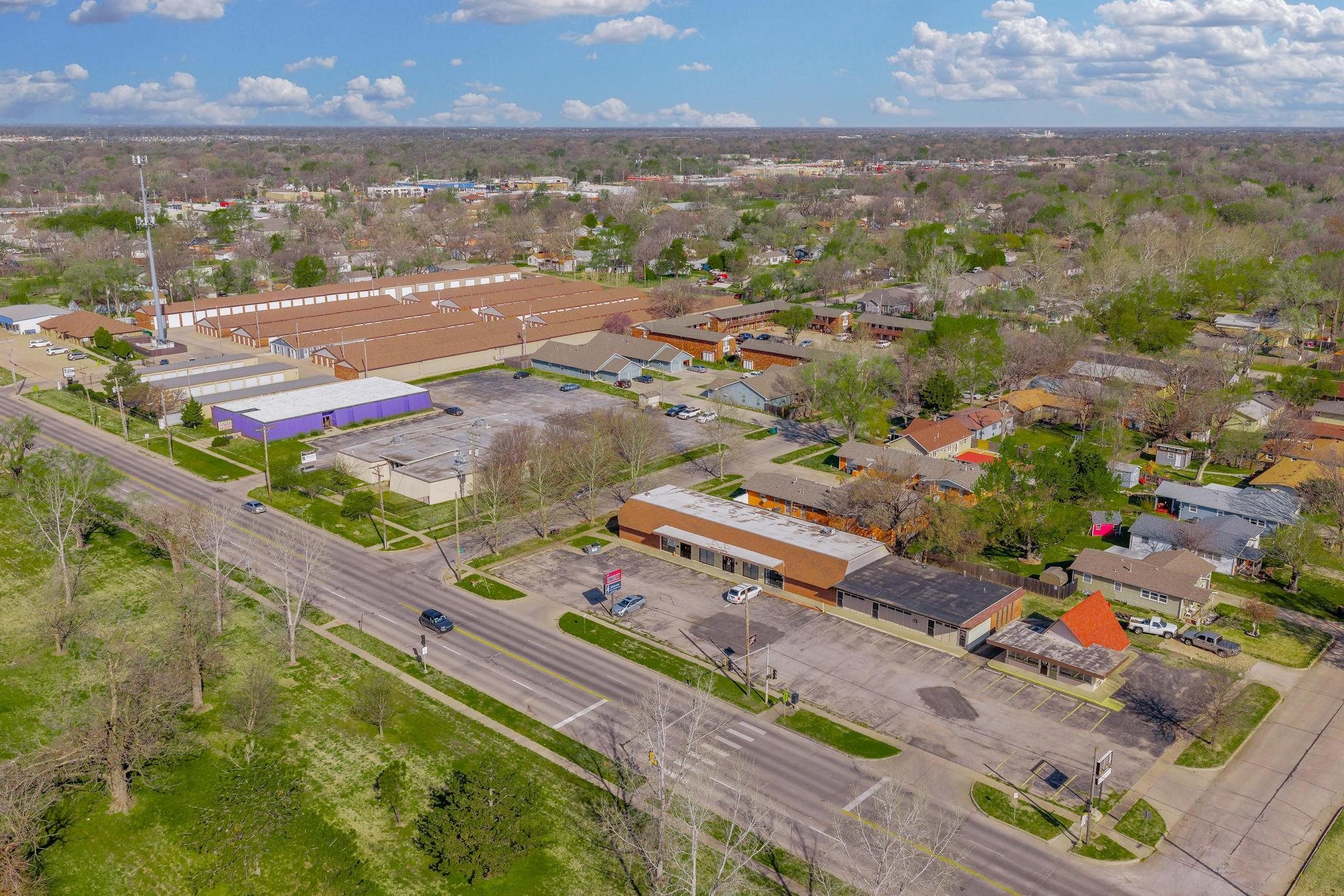 3312 W Douglas Wichita KS 67206